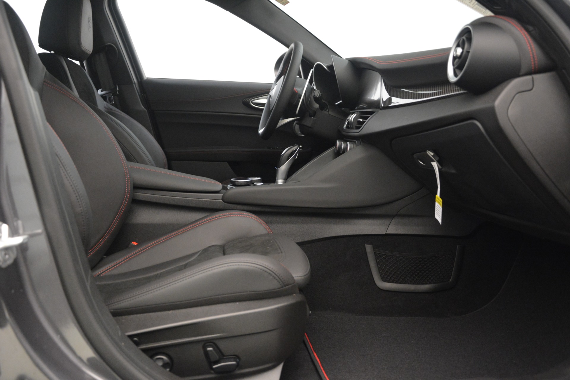 New-2019-Alfa-Romeo-Giulia-Quadrifoglio