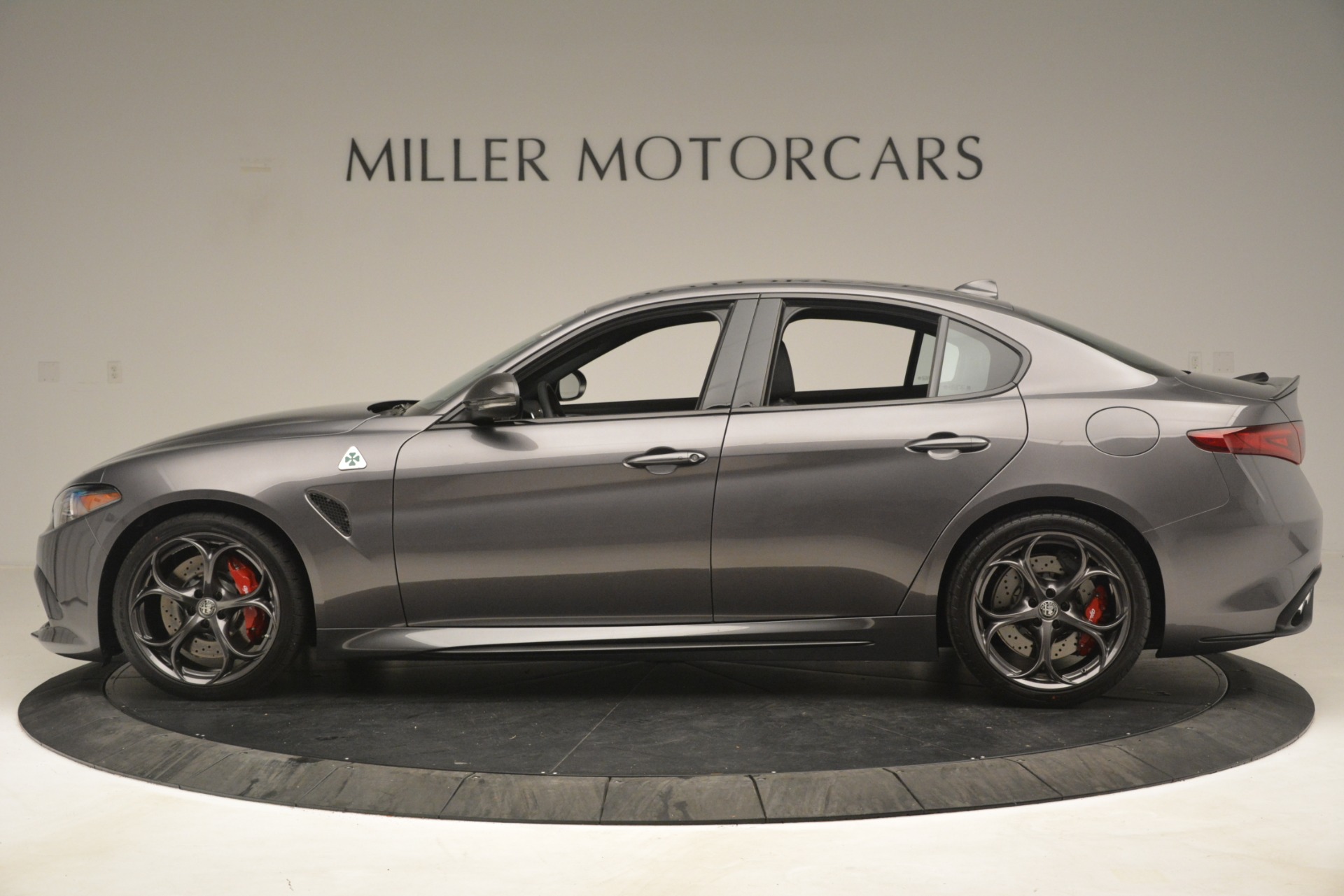 New-2019-Alfa-Romeo-Giulia-Quadrifoglio