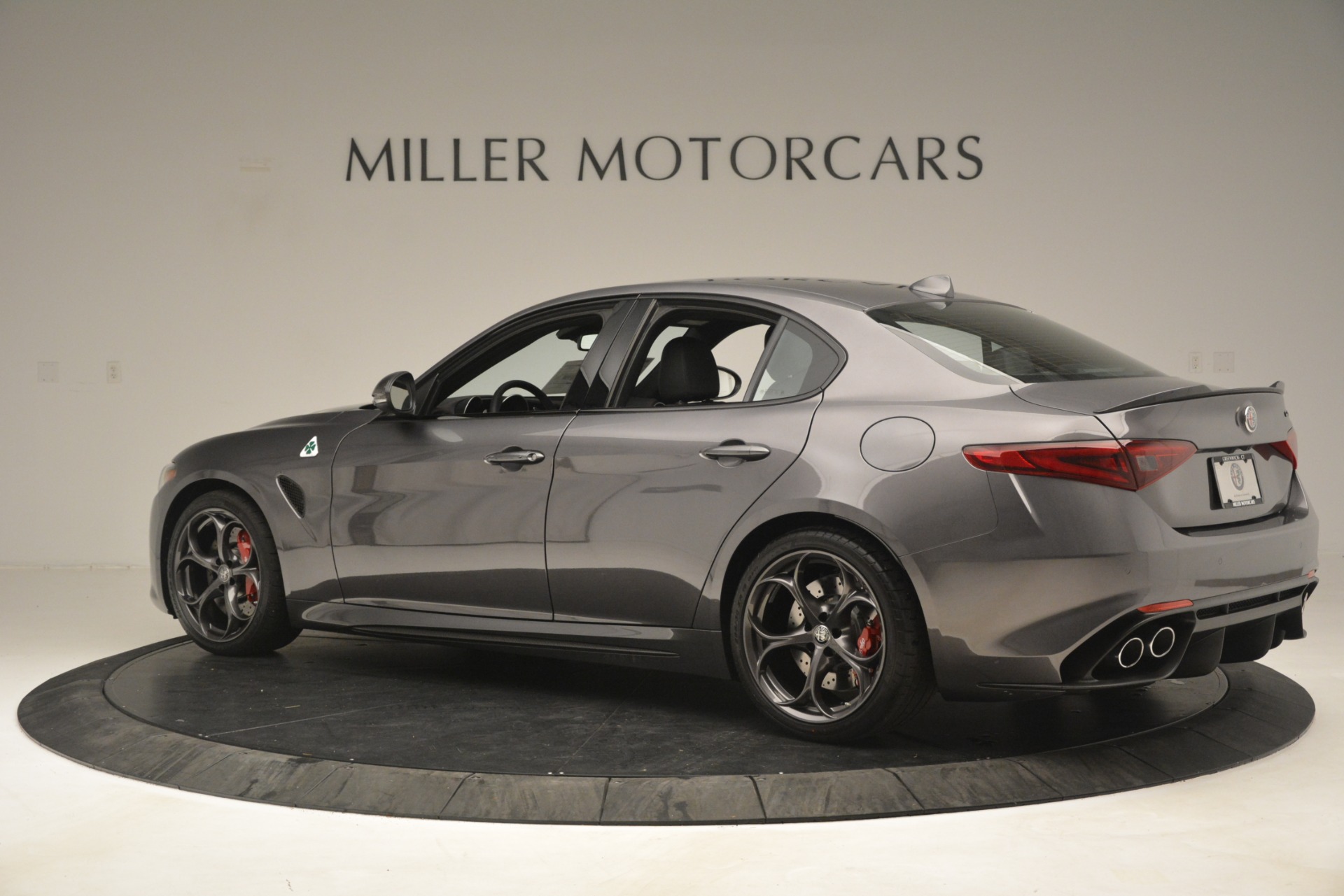 New-2019-Alfa-Romeo-Giulia-Quadrifoglio