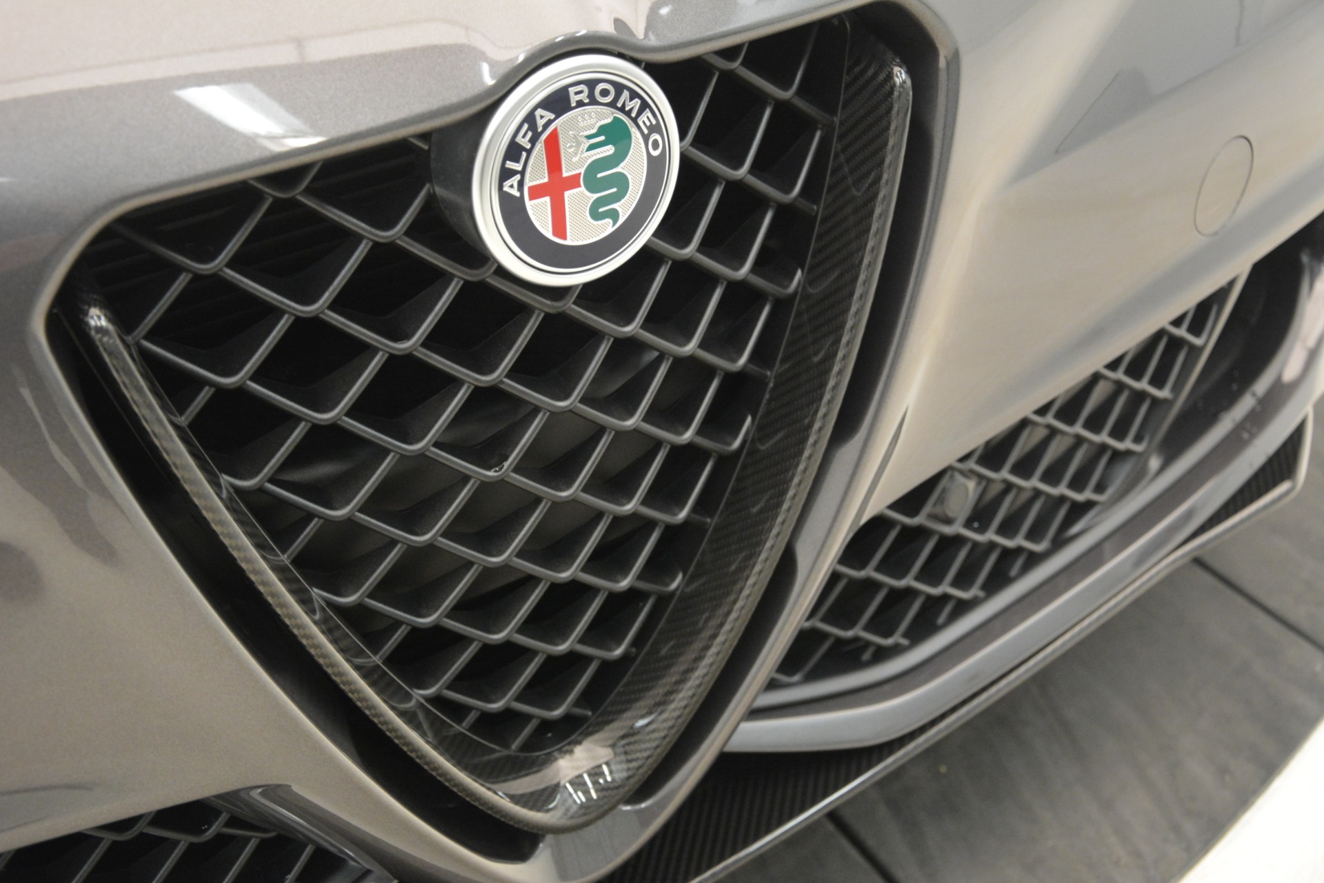 New-2019-Alfa-Romeo-Giulia-Quadrifoglio