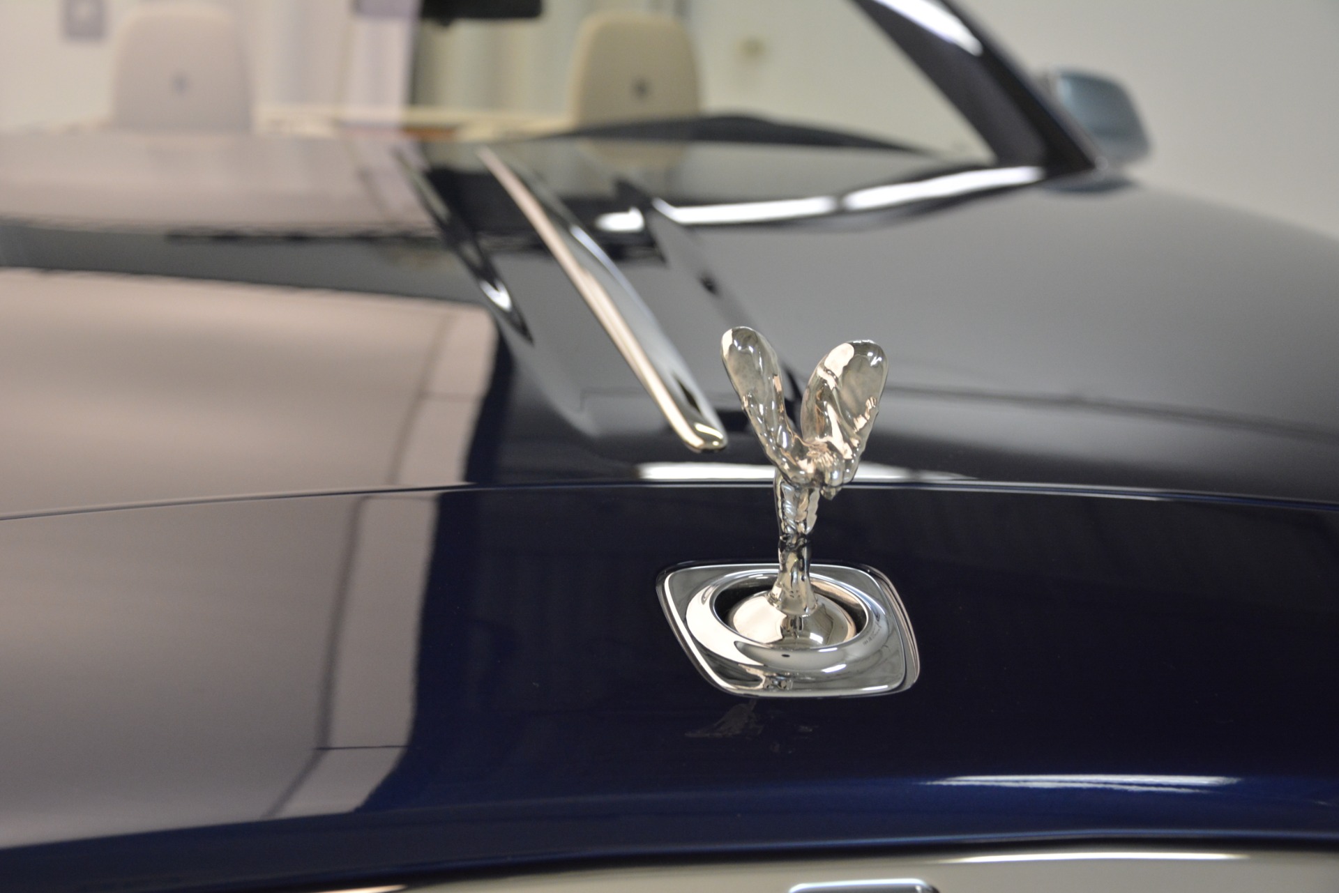 Used-2016-Rolls-Royce-Dawn