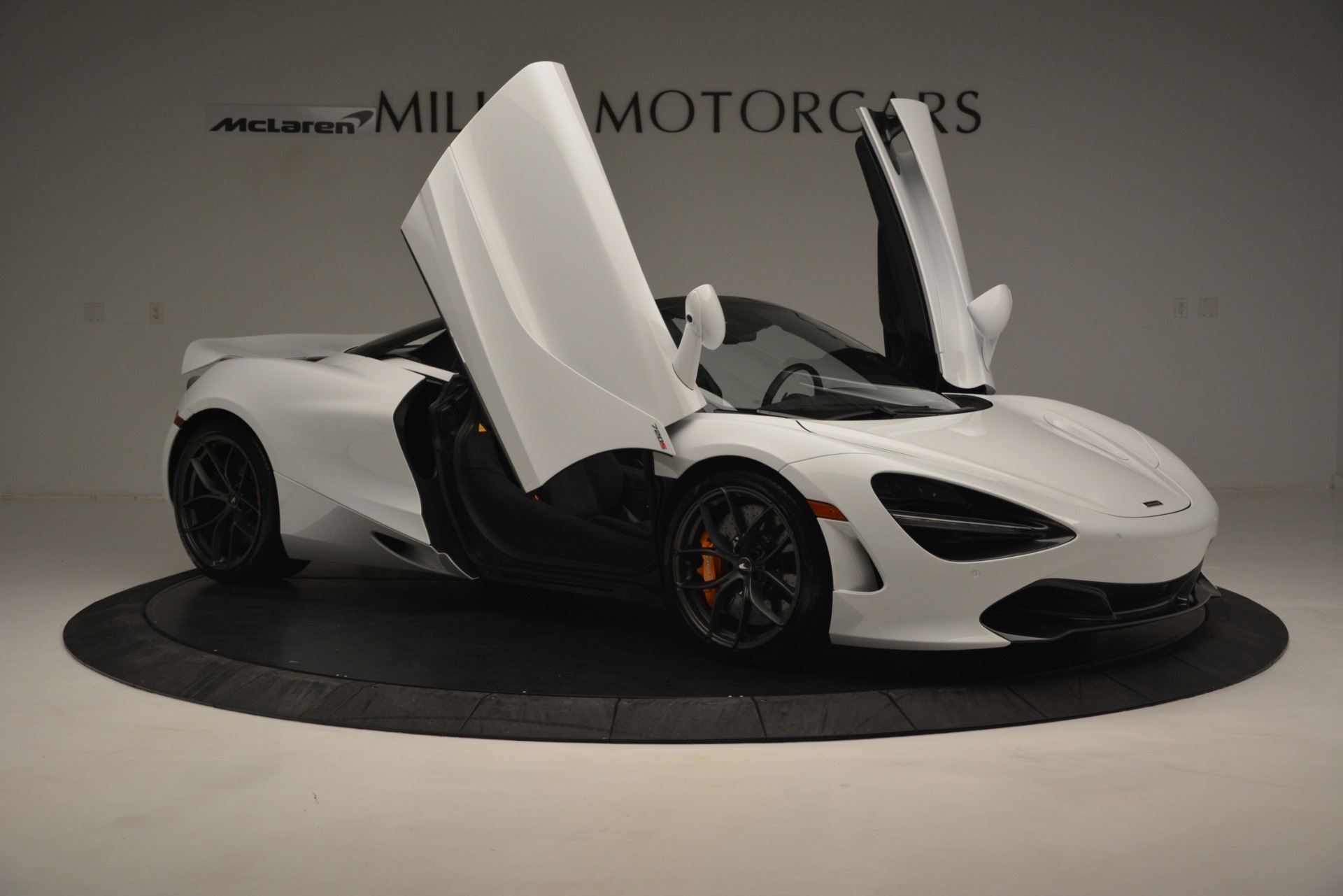 New-2020-McLaren-720S-Spider-Convertible