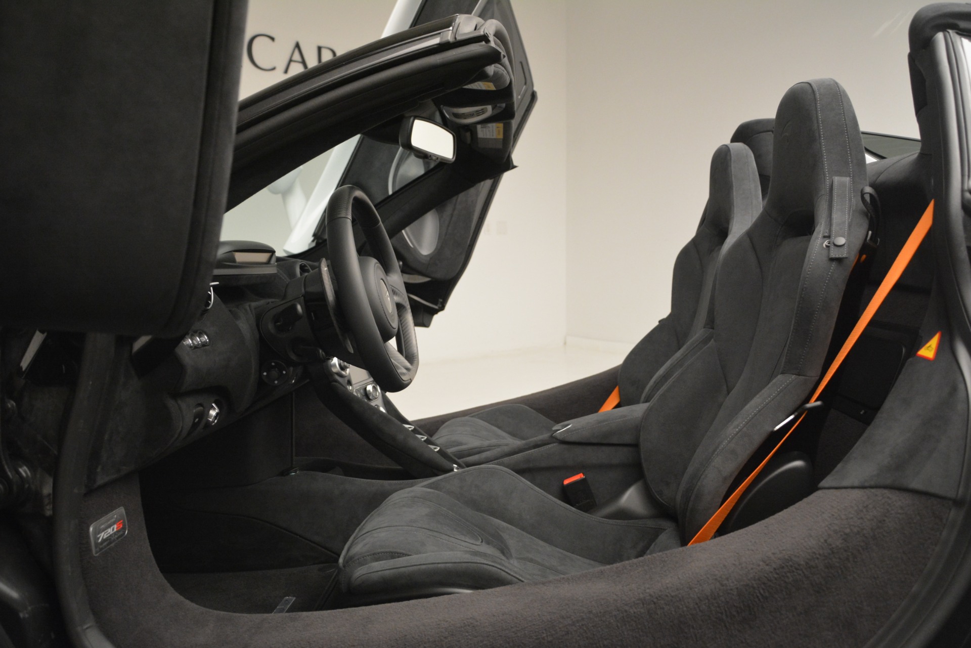 New-2020-McLaren-720S-Spider-Convertible