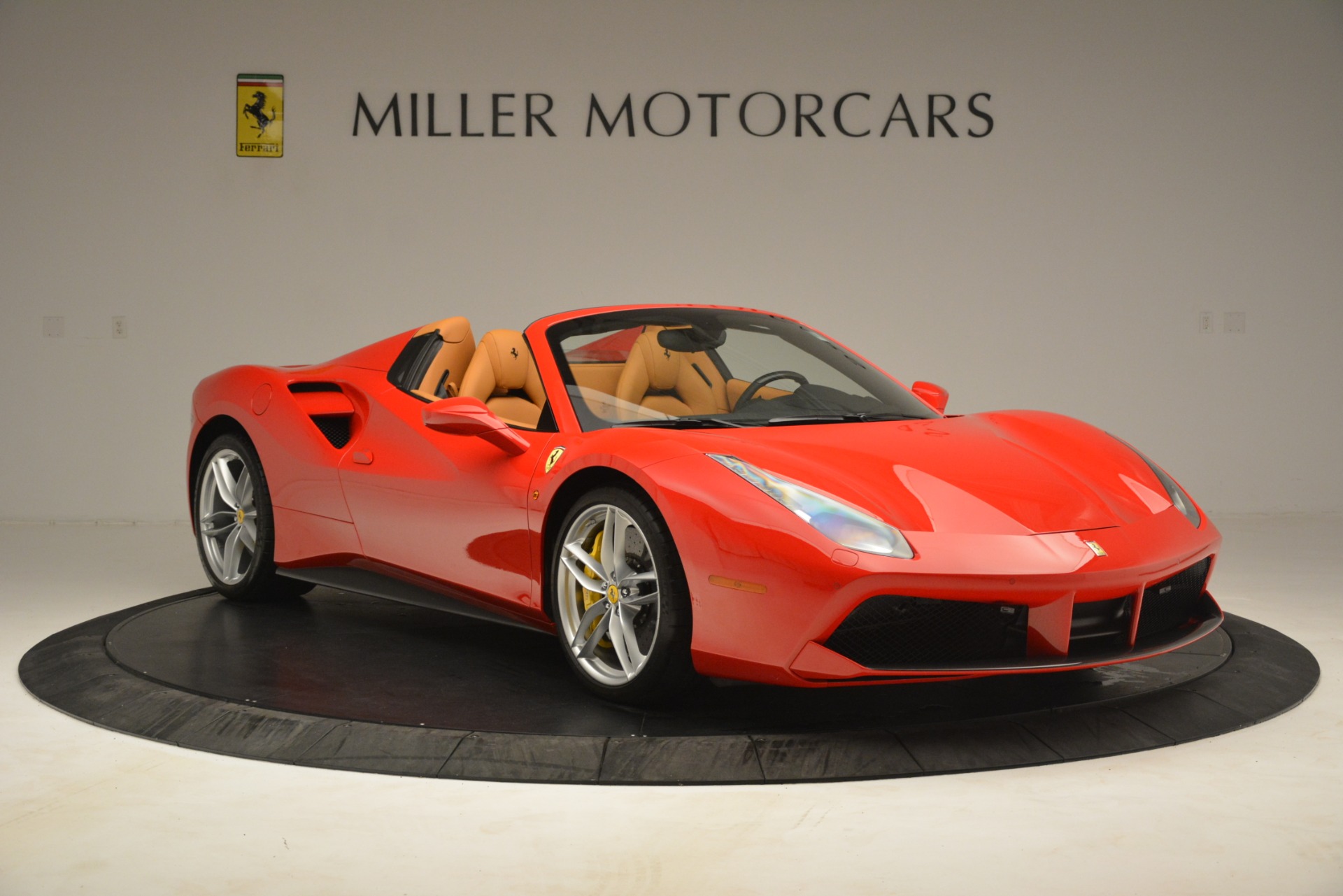 Used-2018-Ferrari-488-Spider