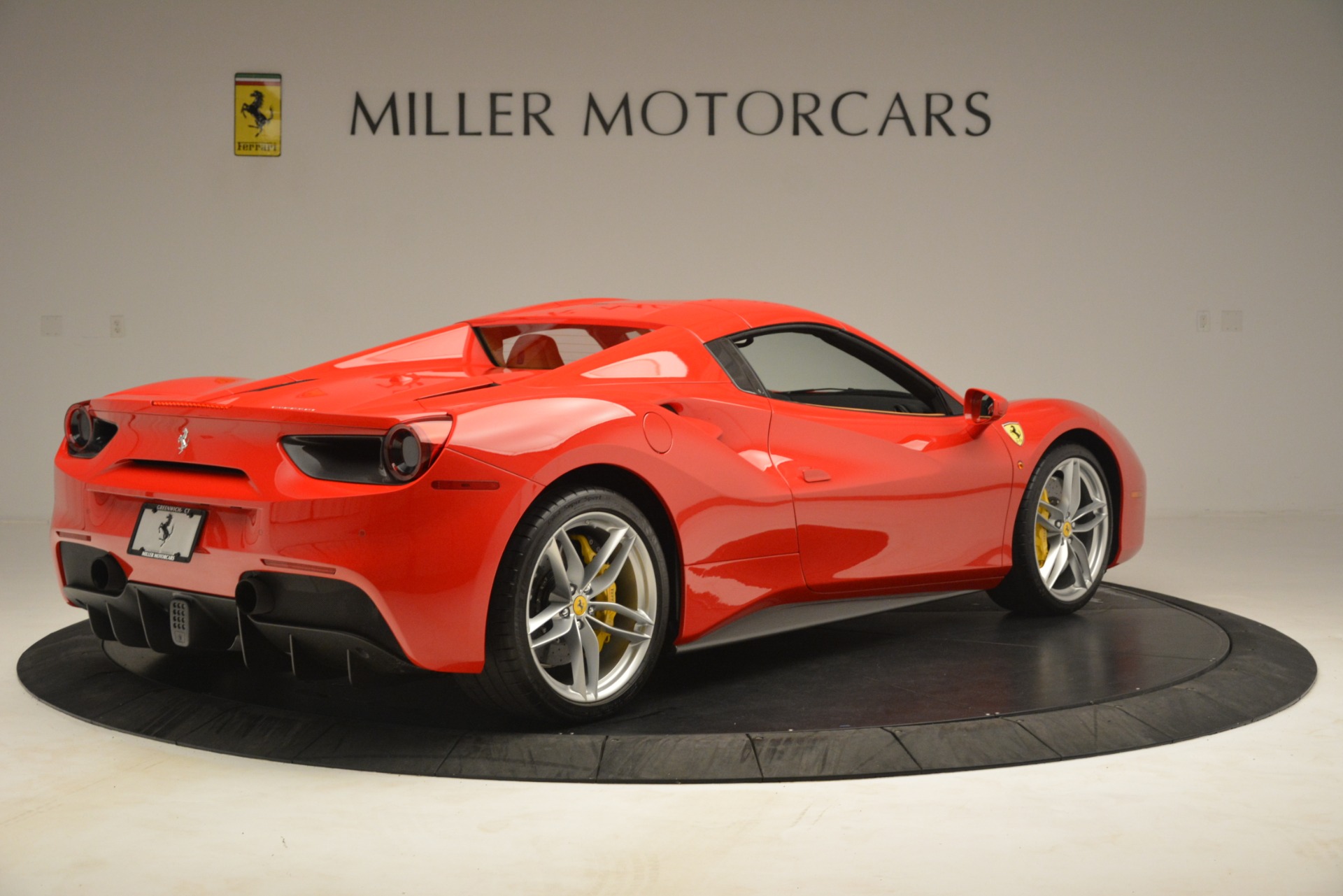 Used-2018-Ferrari-488-Spider