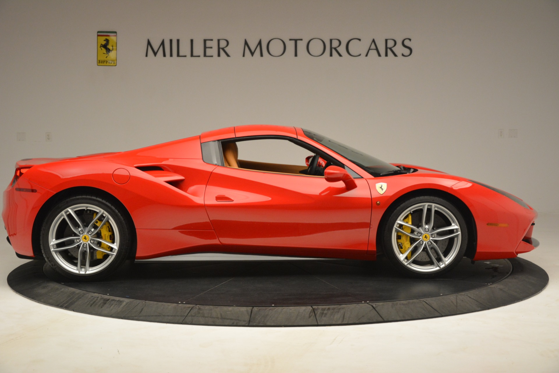 Used-2018-Ferrari-488-Spider
