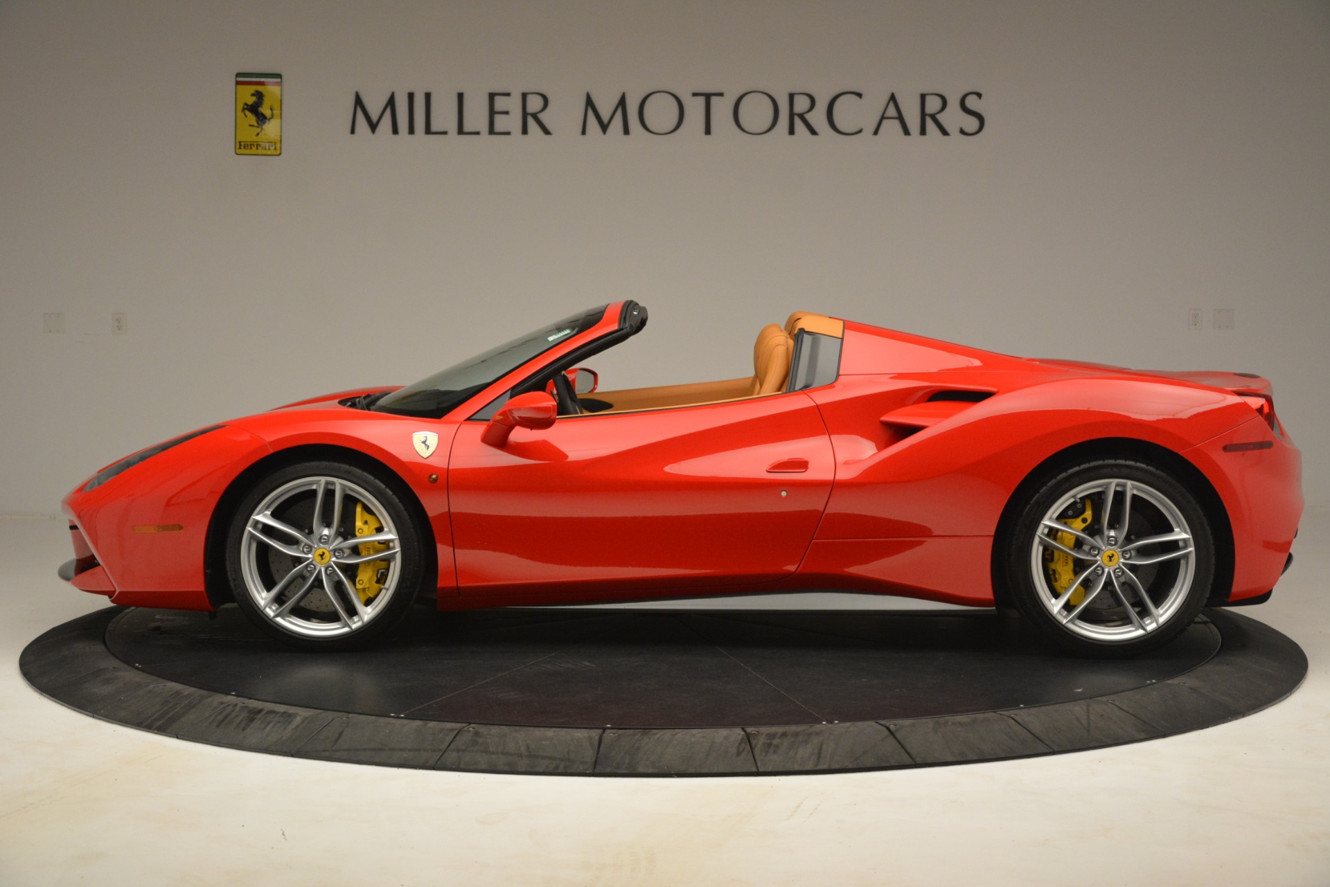 Used-2018-Ferrari-488-Spider