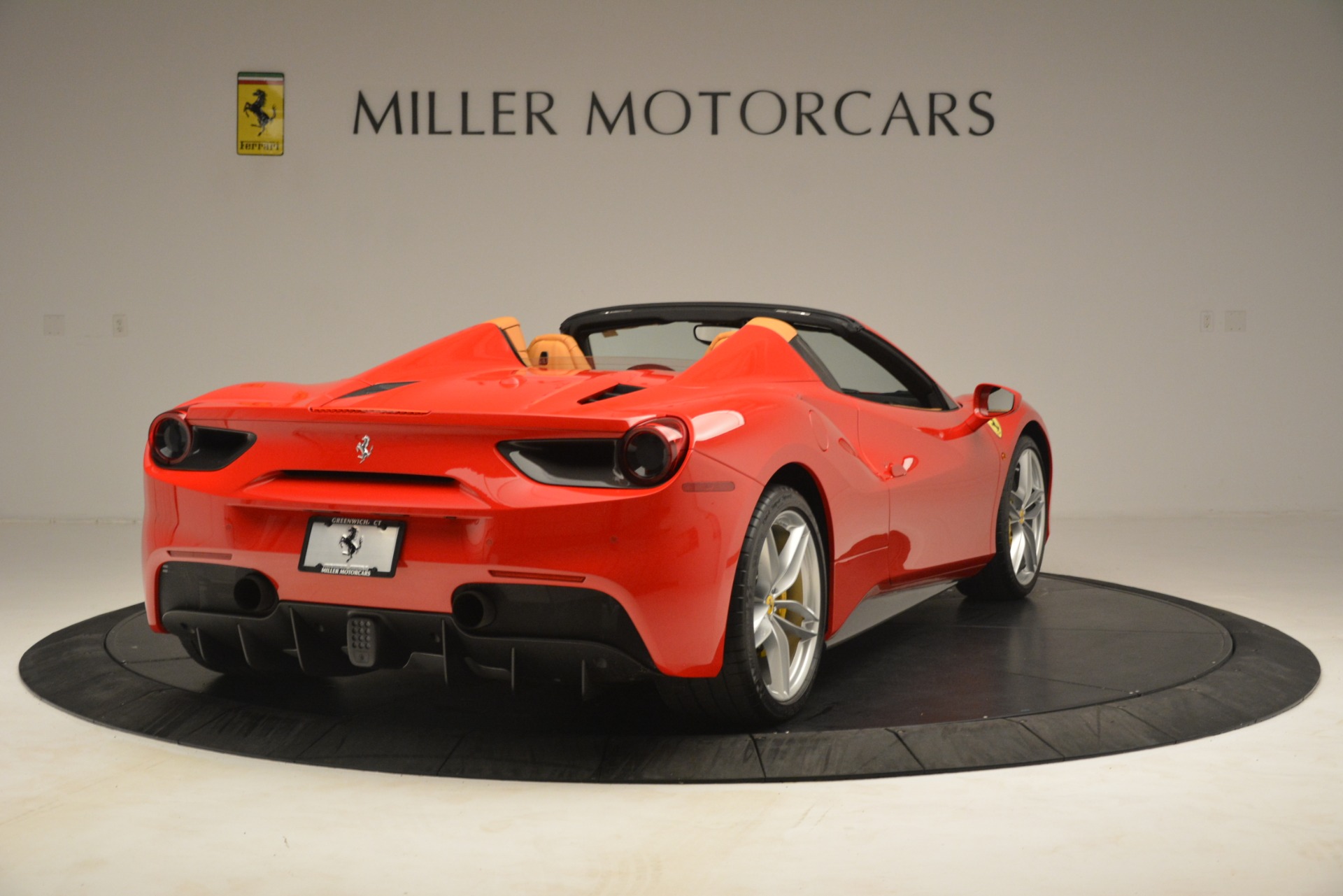 Used-2018-Ferrari-488-Spider