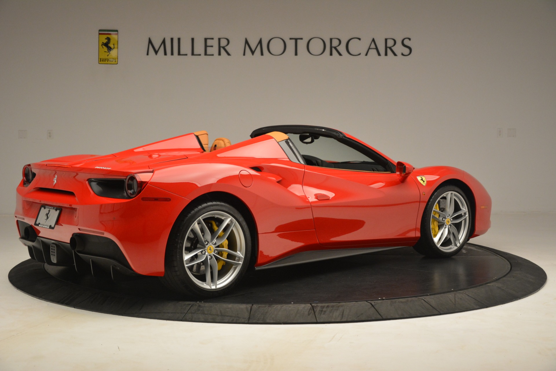 Used-2018-Ferrari-488-Spider