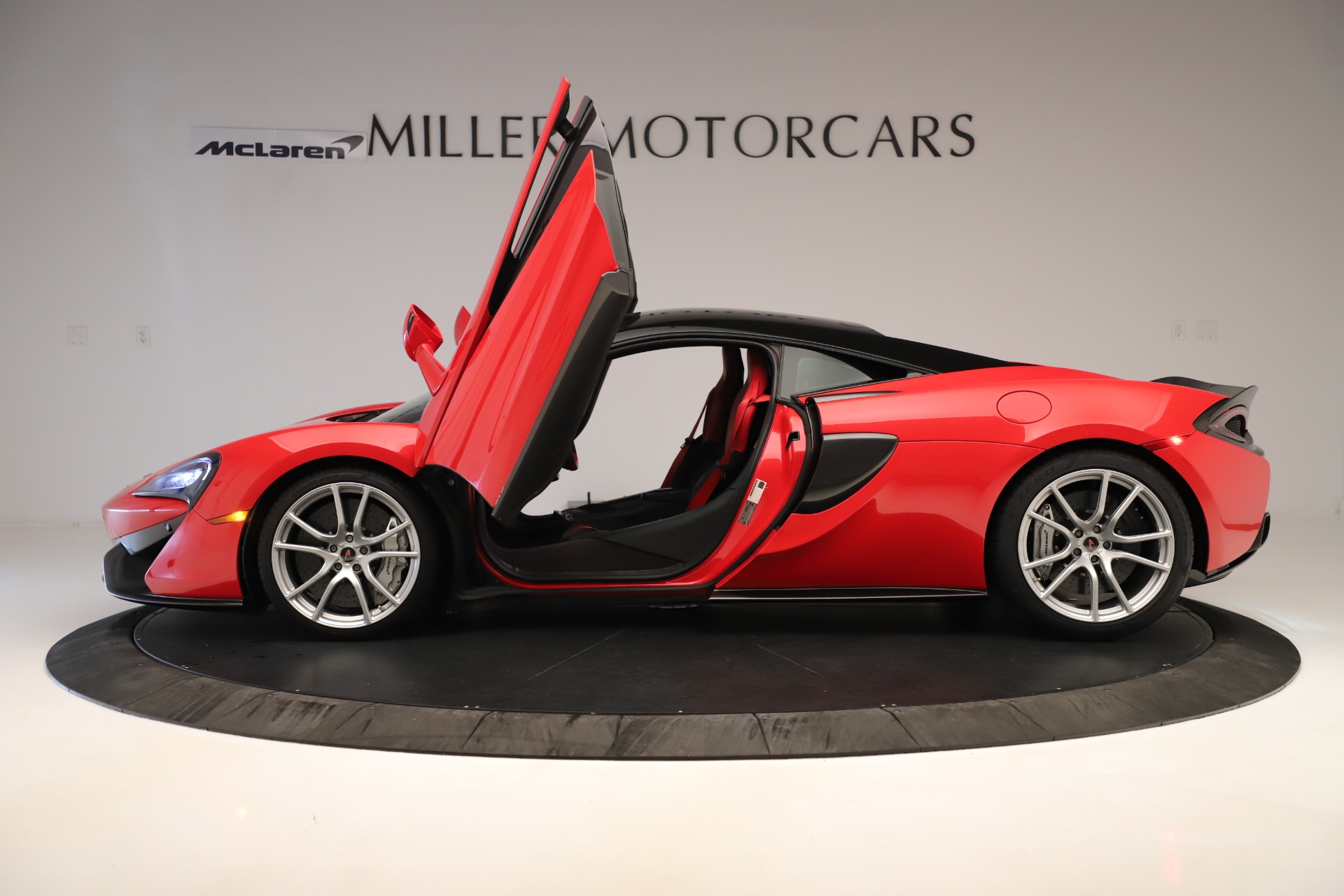 Used-2016-McLaren-570S-Coupe