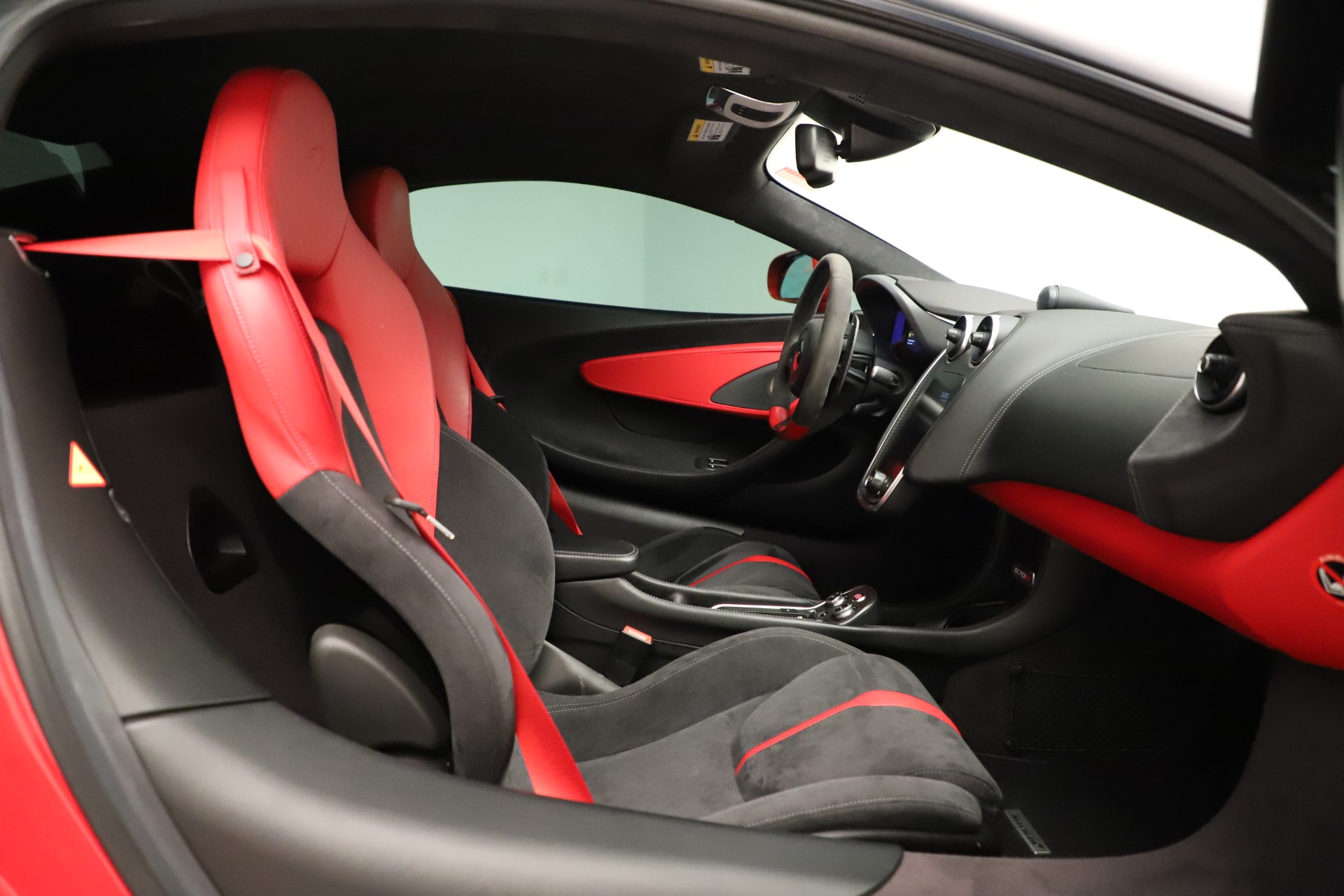 Used-2016-McLaren-570S-Coupe