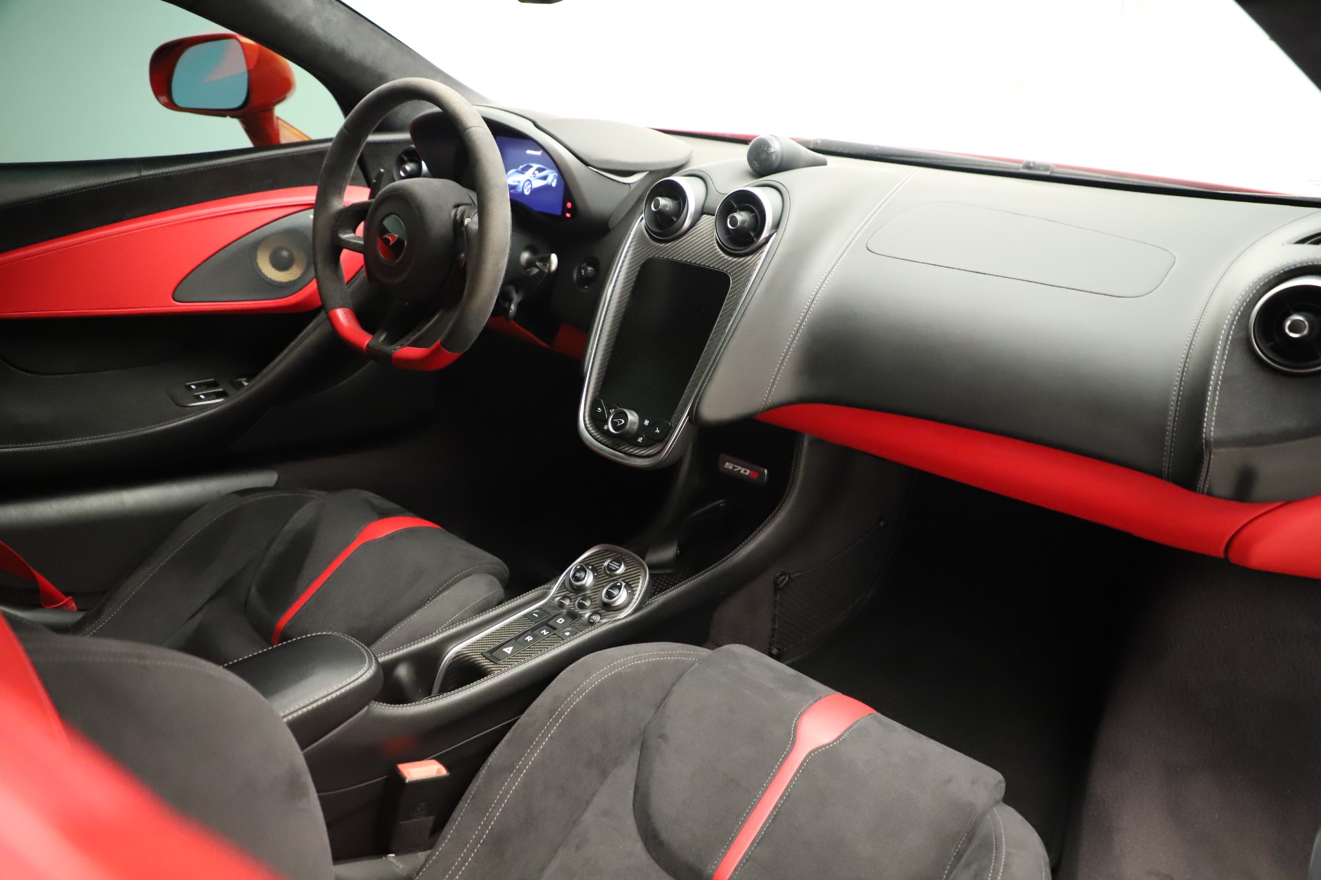 Used-2016-McLaren-570S-Coupe