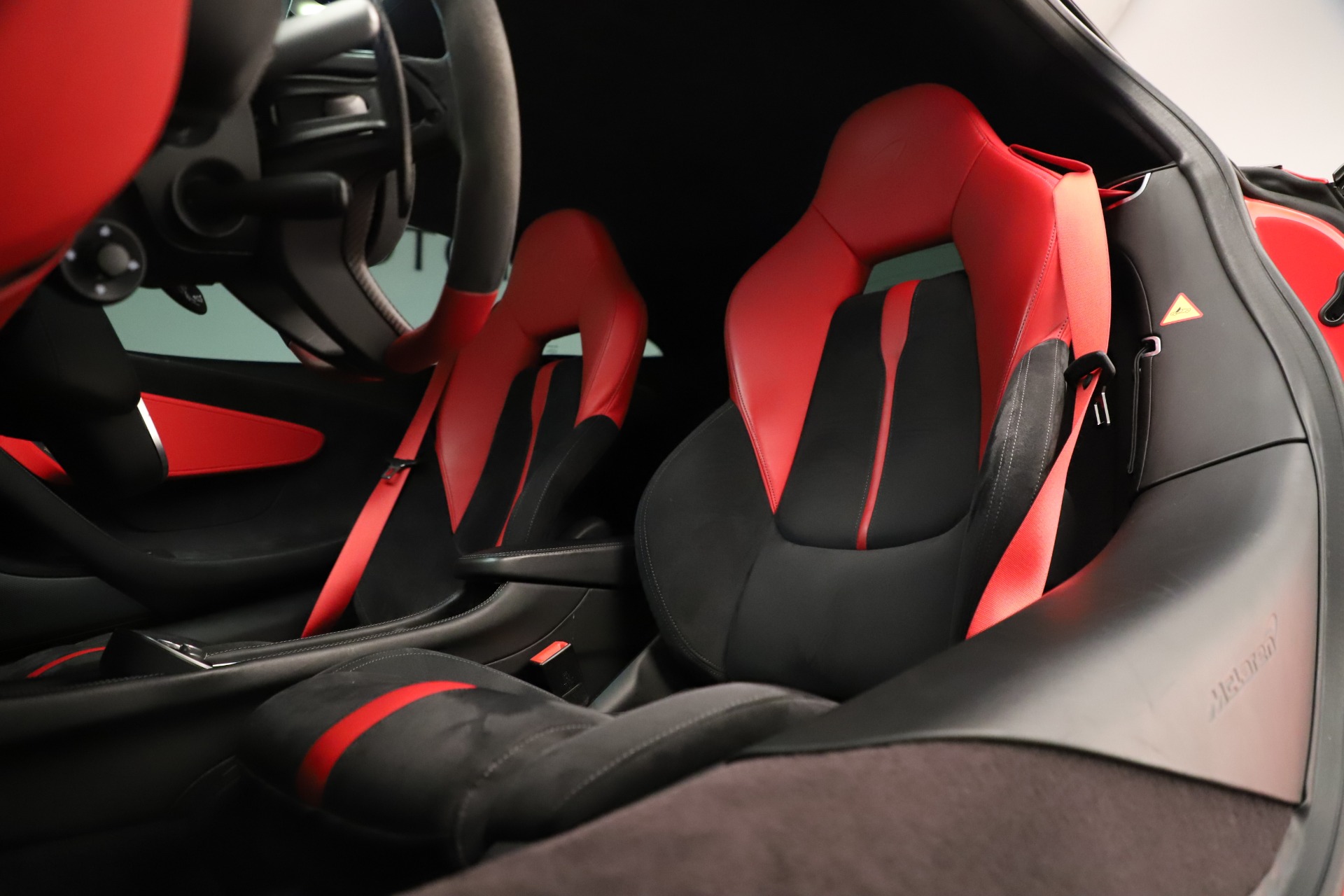 Used-2016-McLaren-570S-Coupe