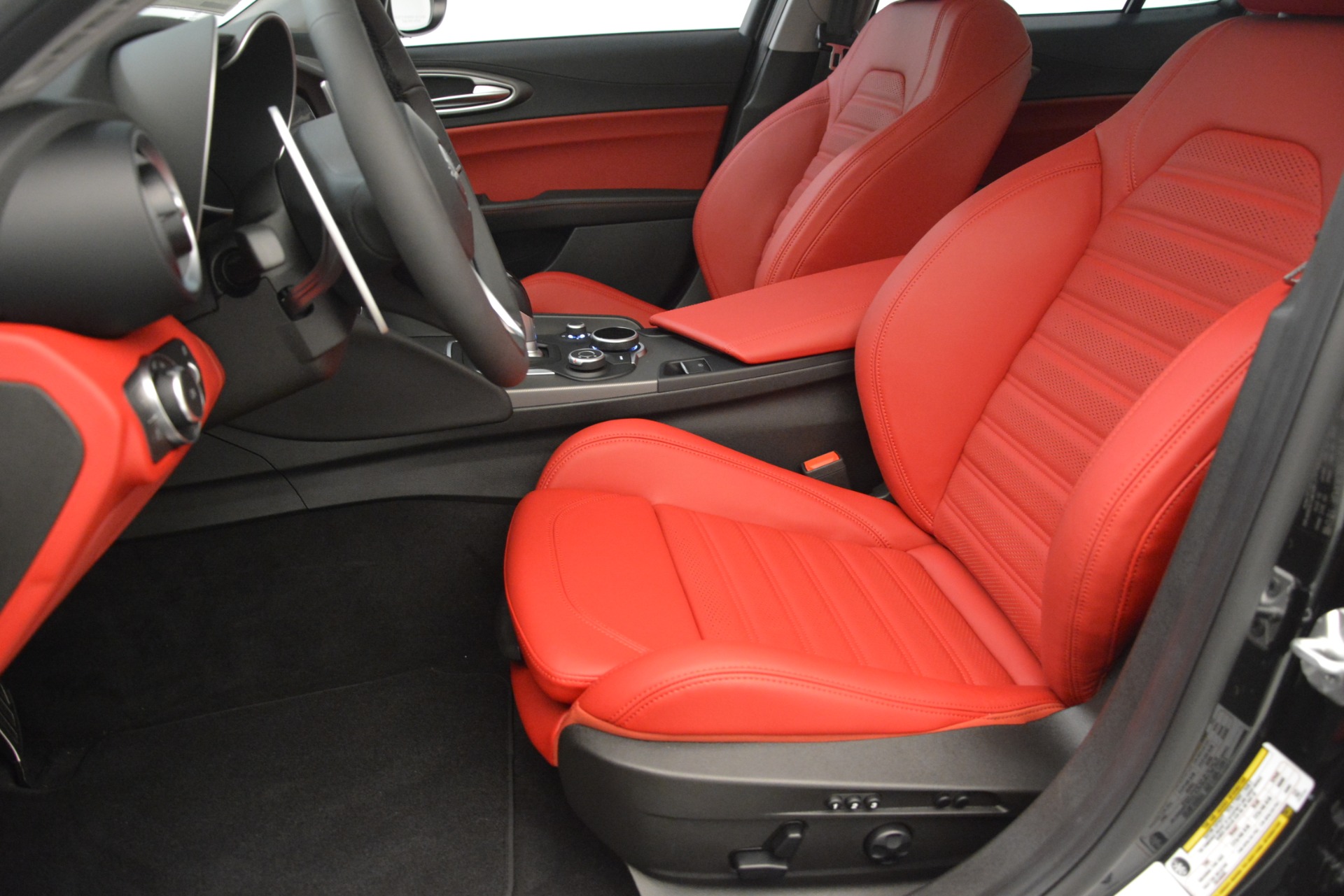 New-2019-Alfa-Romeo-Giulia-Ti-Sport-Q4