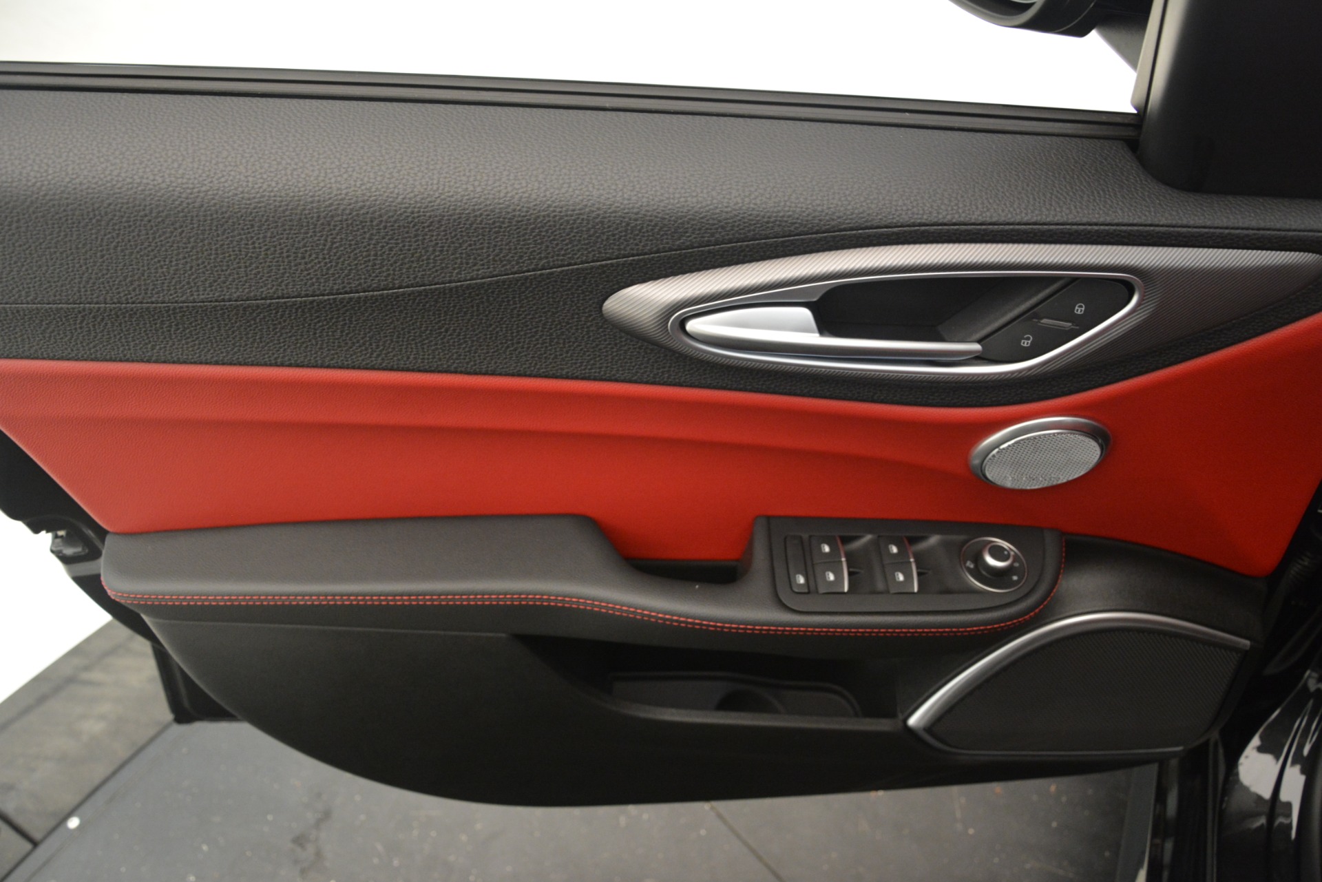 New-2019-Alfa-Romeo-Giulia-Ti-Sport-Q4