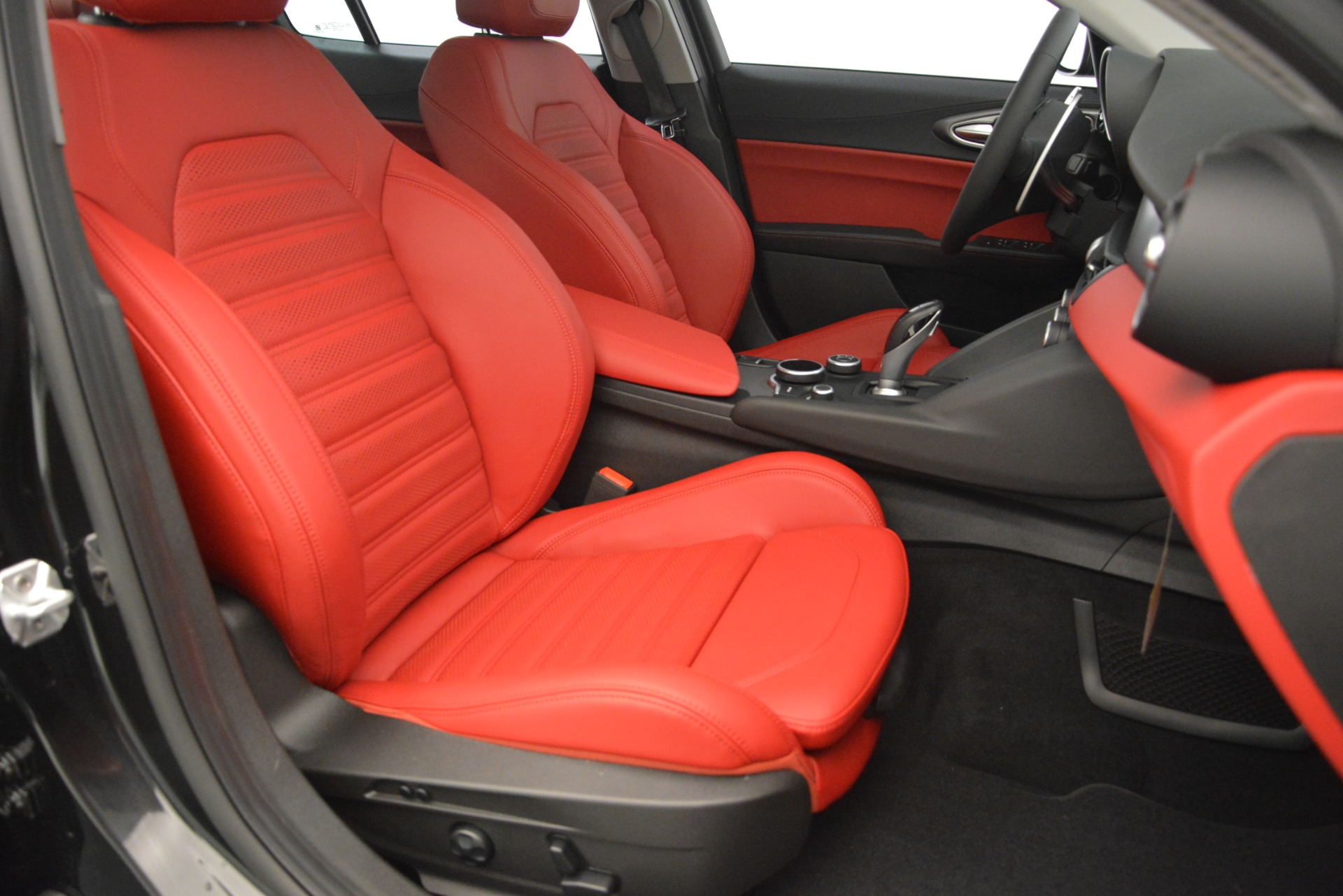 New-2019-Alfa-Romeo-Giulia-Ti-Sport-Q4