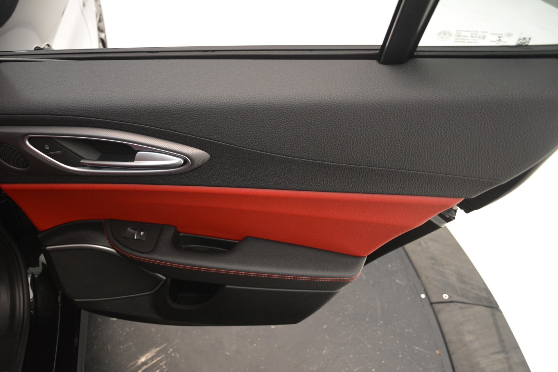 New-2019-Alfa-Romeo-Giulia-Ti-Sport-Q4