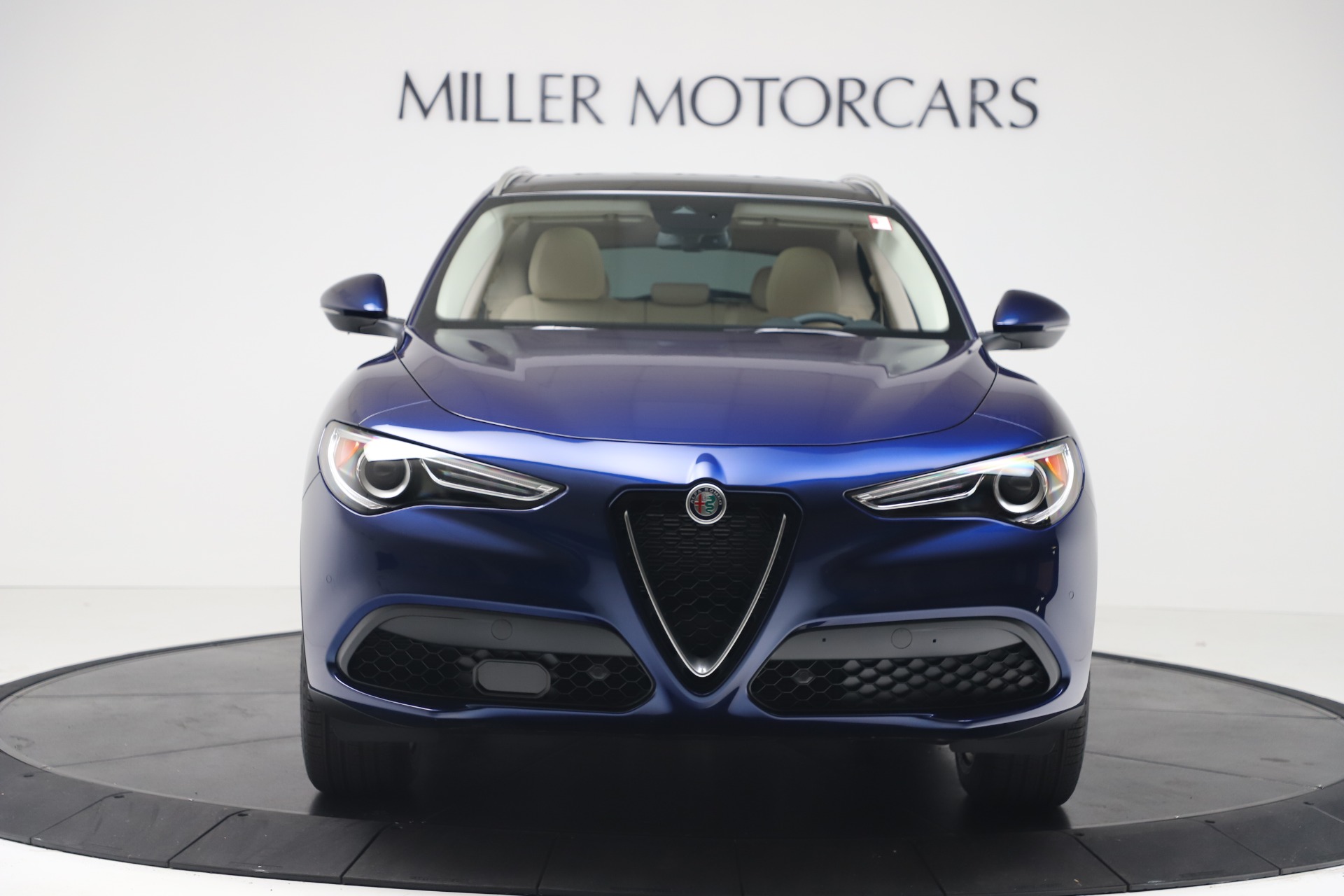 New-2019-Alfa-Romeo-Stelvio-Ti-Lusso-Q4