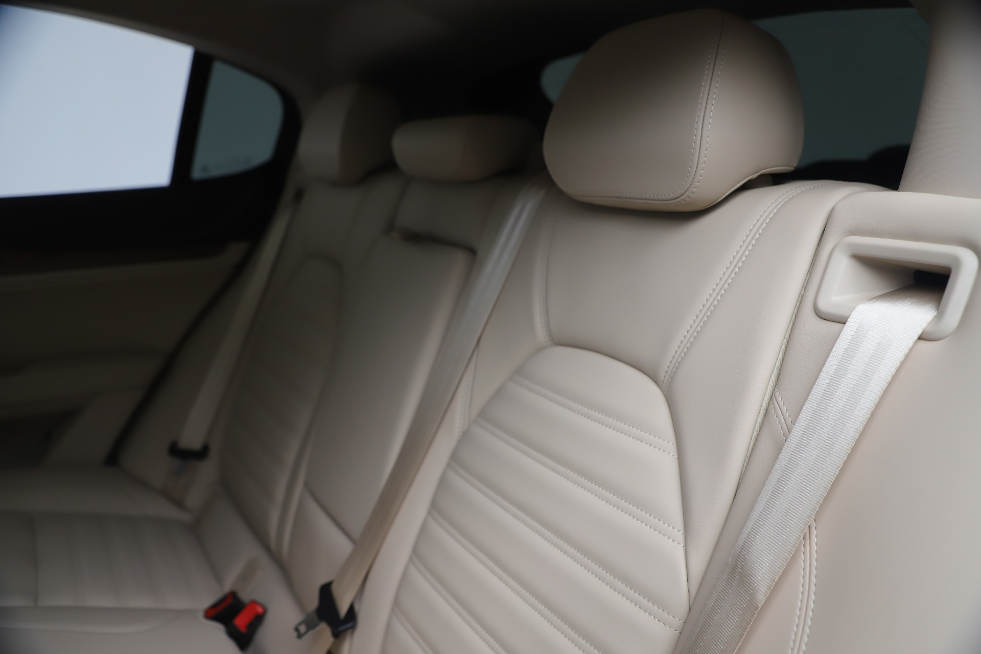 New-2019-Alfa-Romeo-Stelvio-Ti-Lusso-Q4