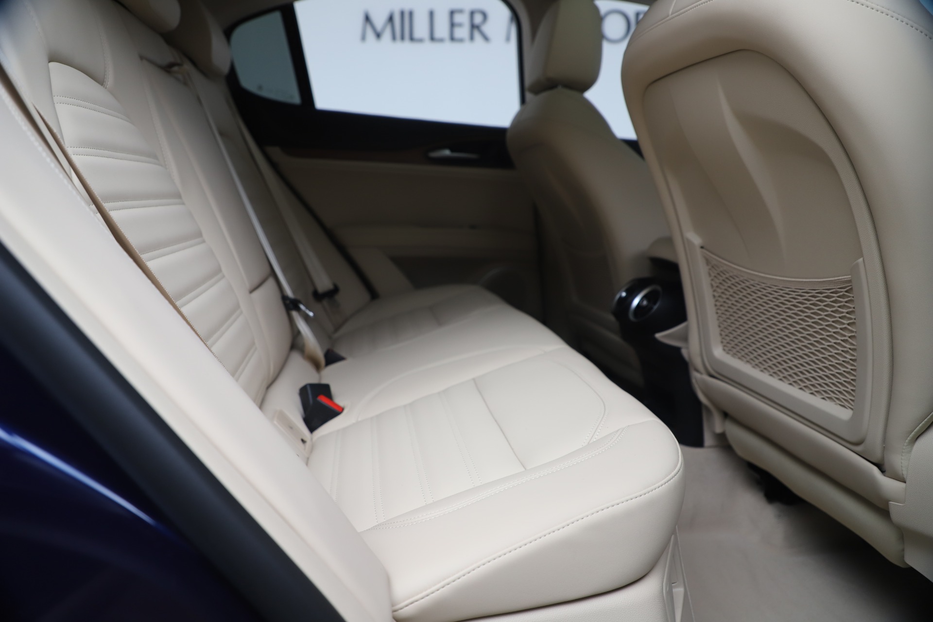 New-2019-Alfa-Romeo-Stelvio-Ti-Lusso-Q4