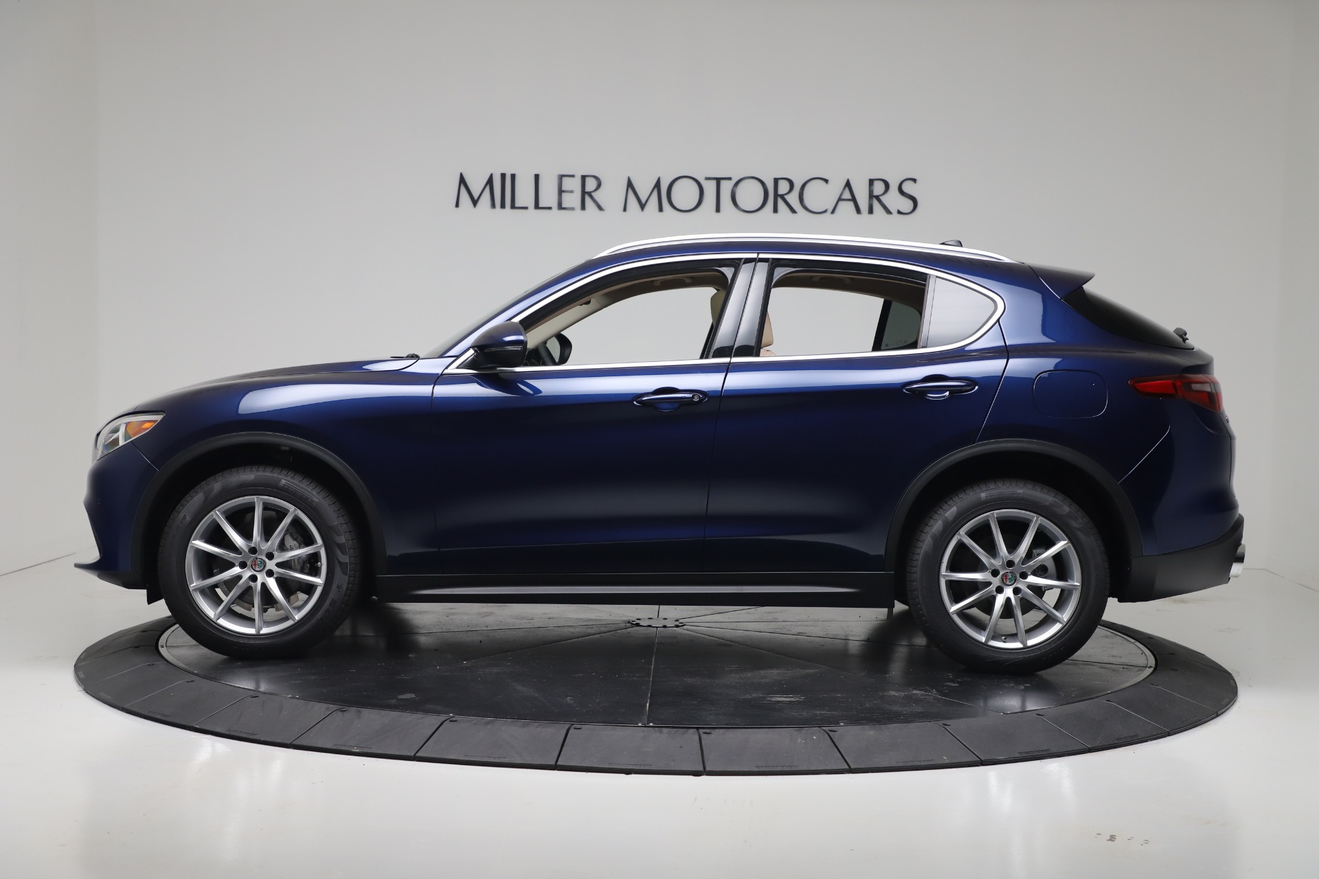 New-2019-Alfa-Romeo-Stelvio-Ti-Lusso-Q4