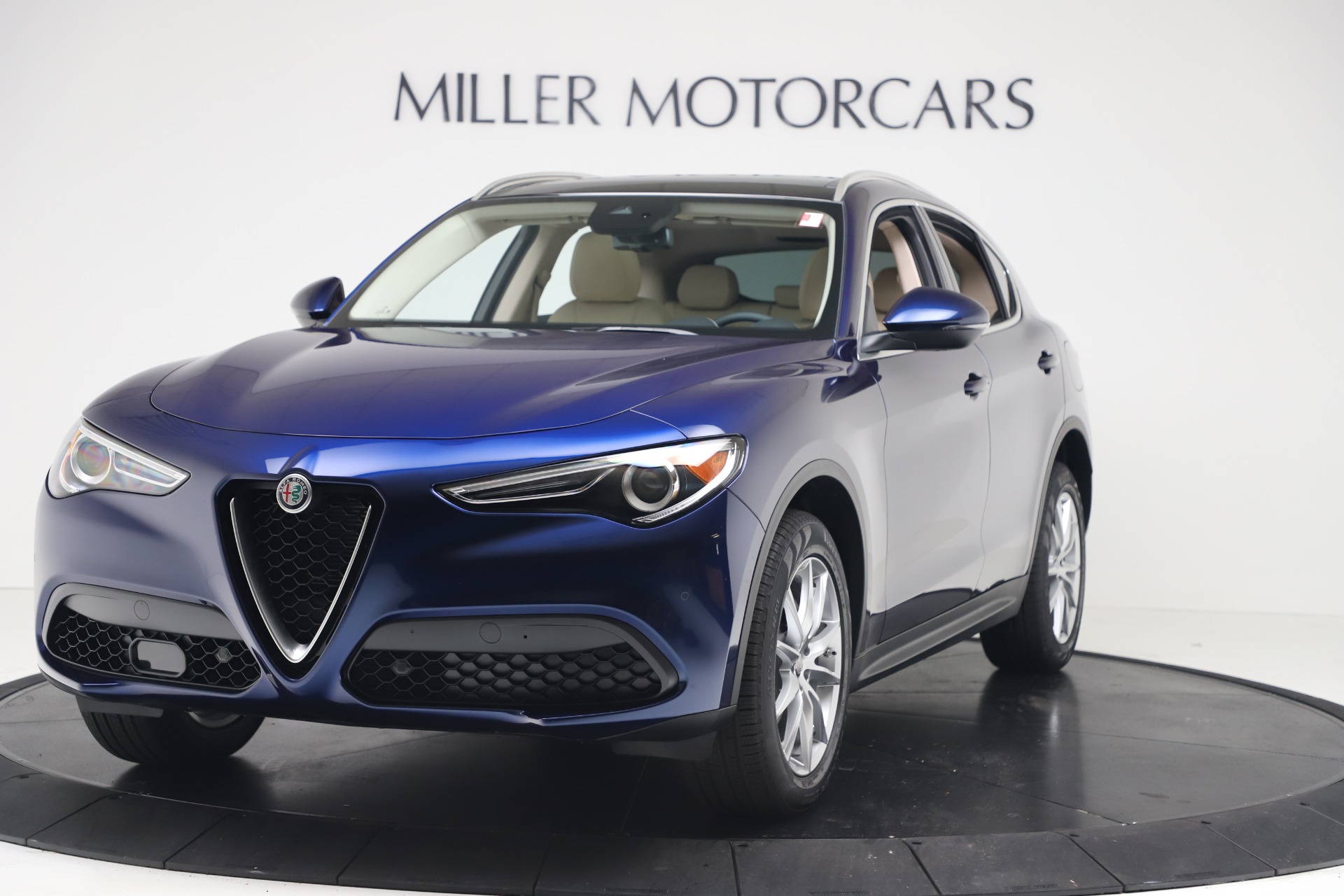 New-2019-Alfa-Romeo-Stelvio-Ti-Lusso-Q4