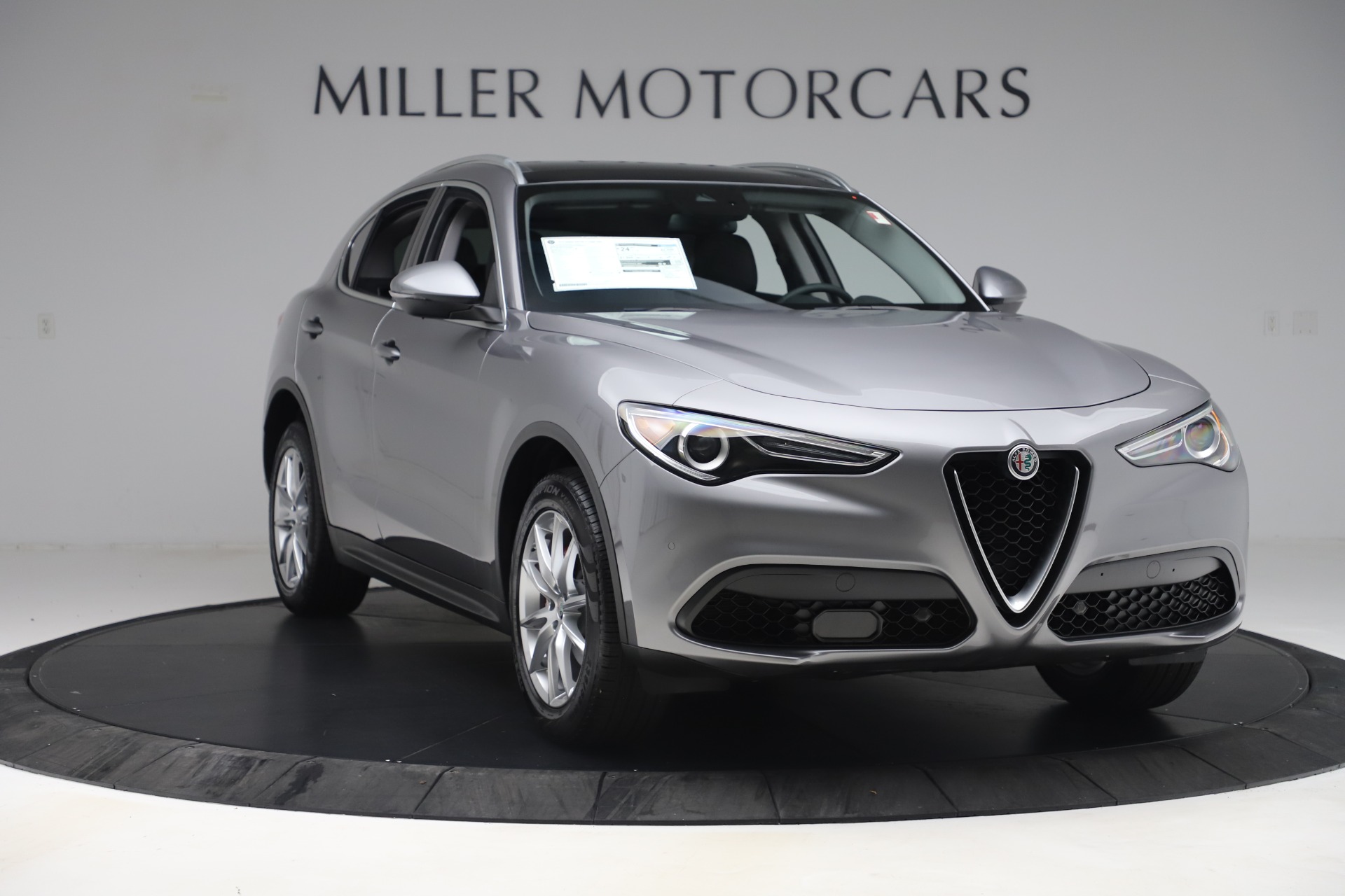 New-2019-Alfa-Romeo-Stelvio-Ti-Lusso-Q4