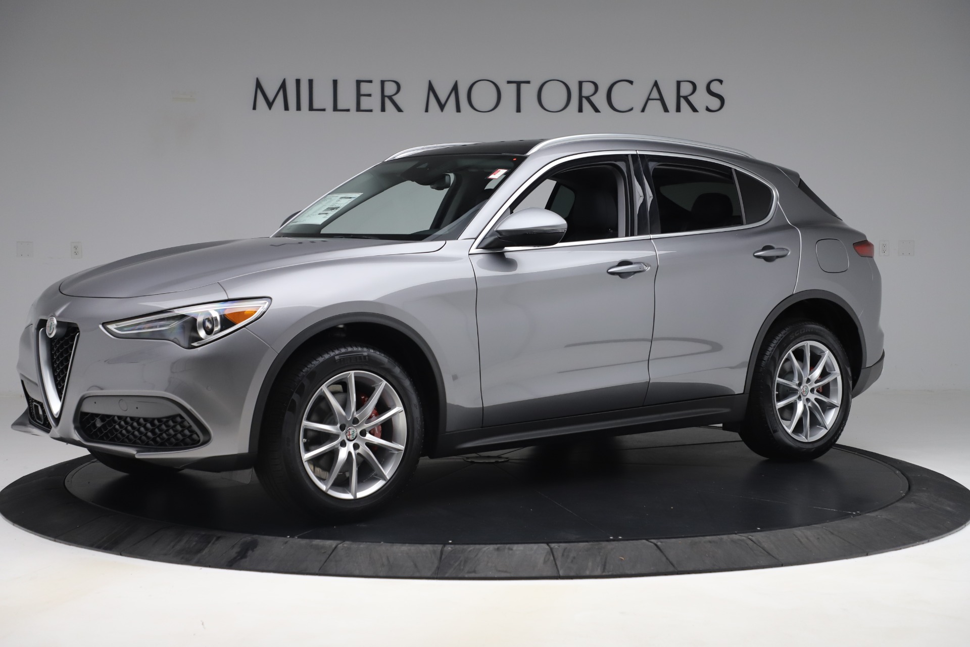 New-2019-Alfa-Romeo-Stelvio-Ti-Lusso-Q4