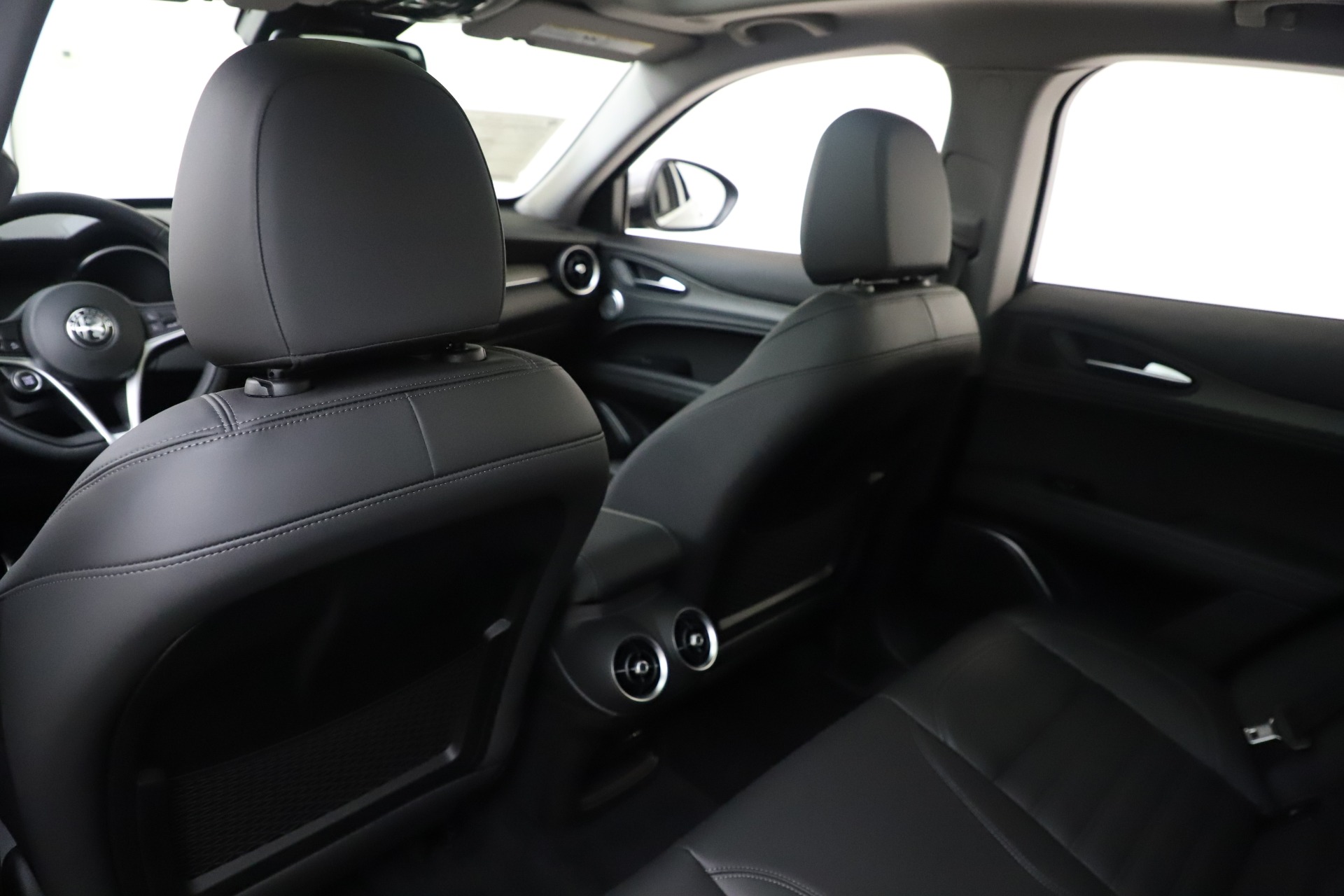 New-2019-Alfa-Romeo-Stelvio-Ti-Lusso-Q4