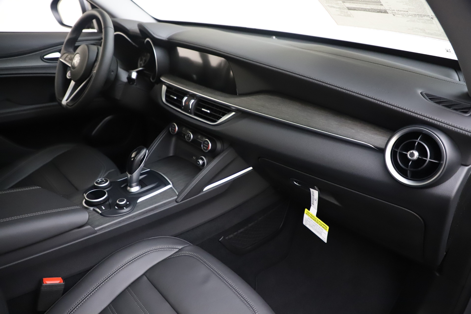 New-2019-Alfa-Romeo-Stelvio-Ti-Lusso-Q4