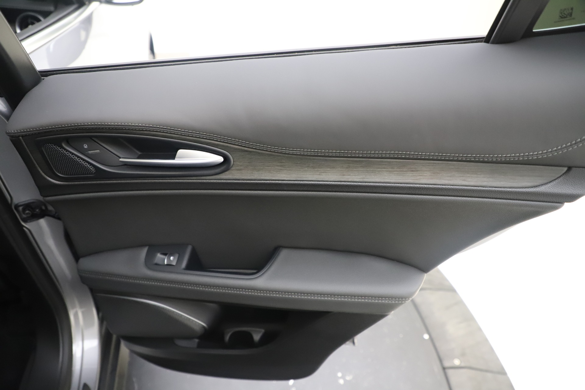 New-2019-Alfa-Romeo-Stelvio-Ti-Lusso-Q4