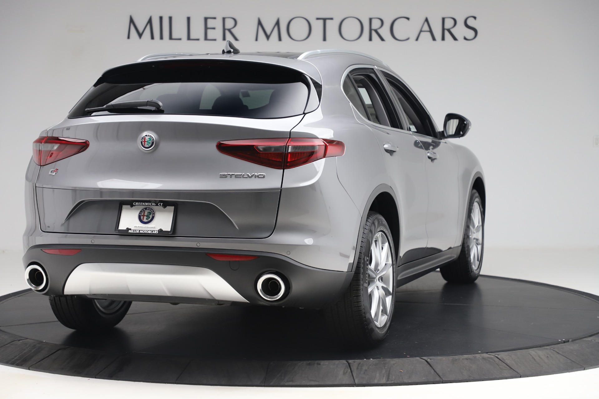 New-2019-Alfa-Romeo-Stelvio-Ti-Lusso-Q4