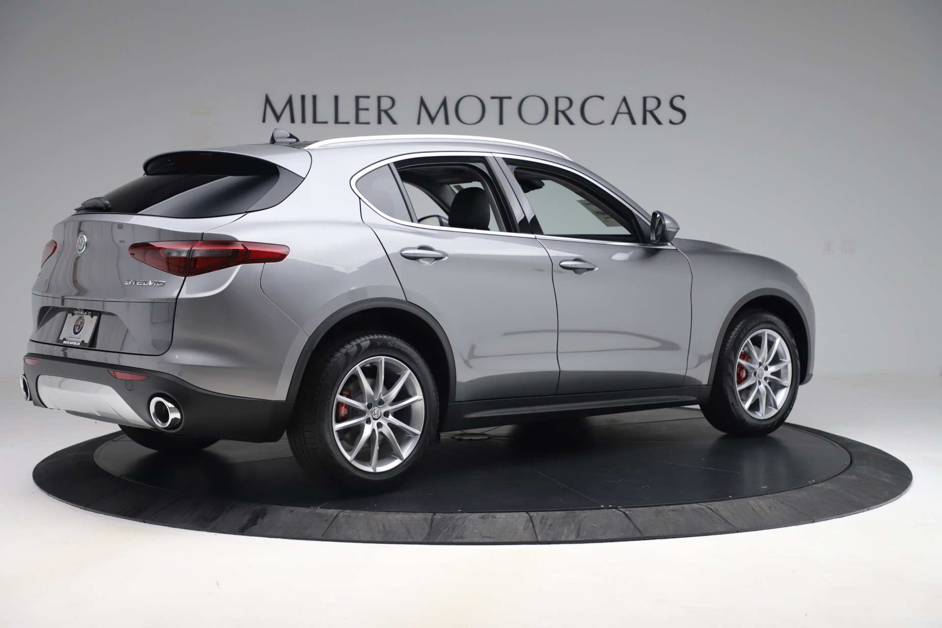 New-2019-Alfa-Romeo-Stelvio-Ti-Lusso-Q4