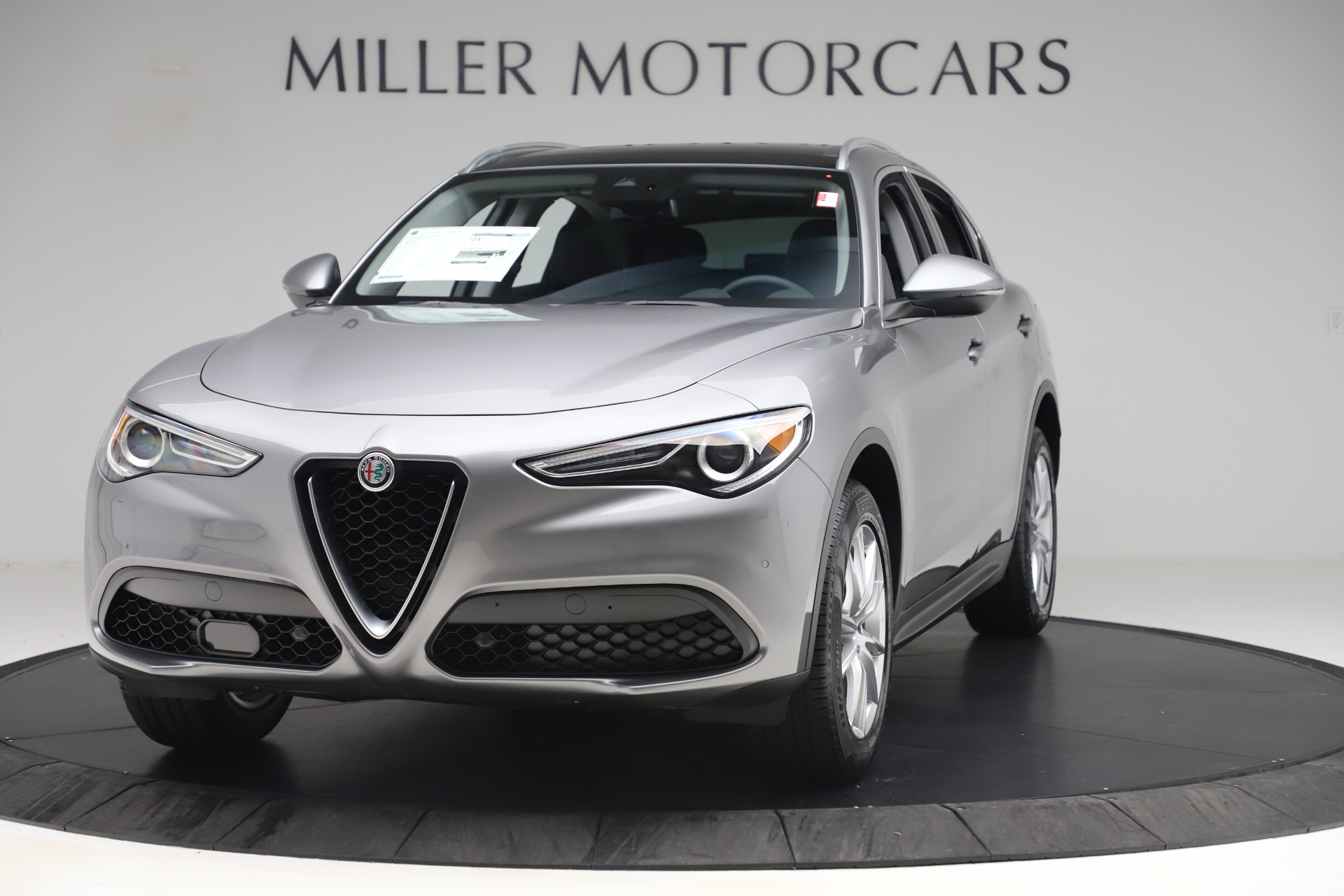 New-2019-Alfa-Romeo-Stelvio-Ti-Lusso-Q4