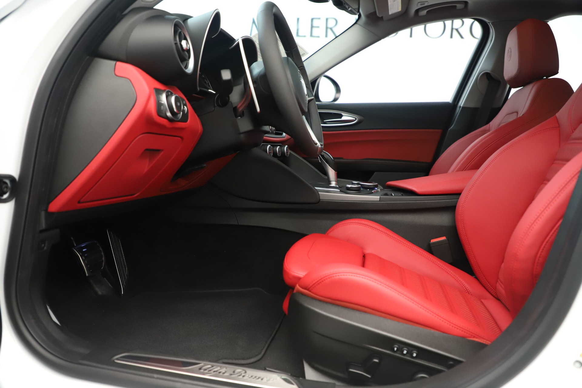 New-2019-Alfa-Romeo-Giulia-Ti-Sport-Q4