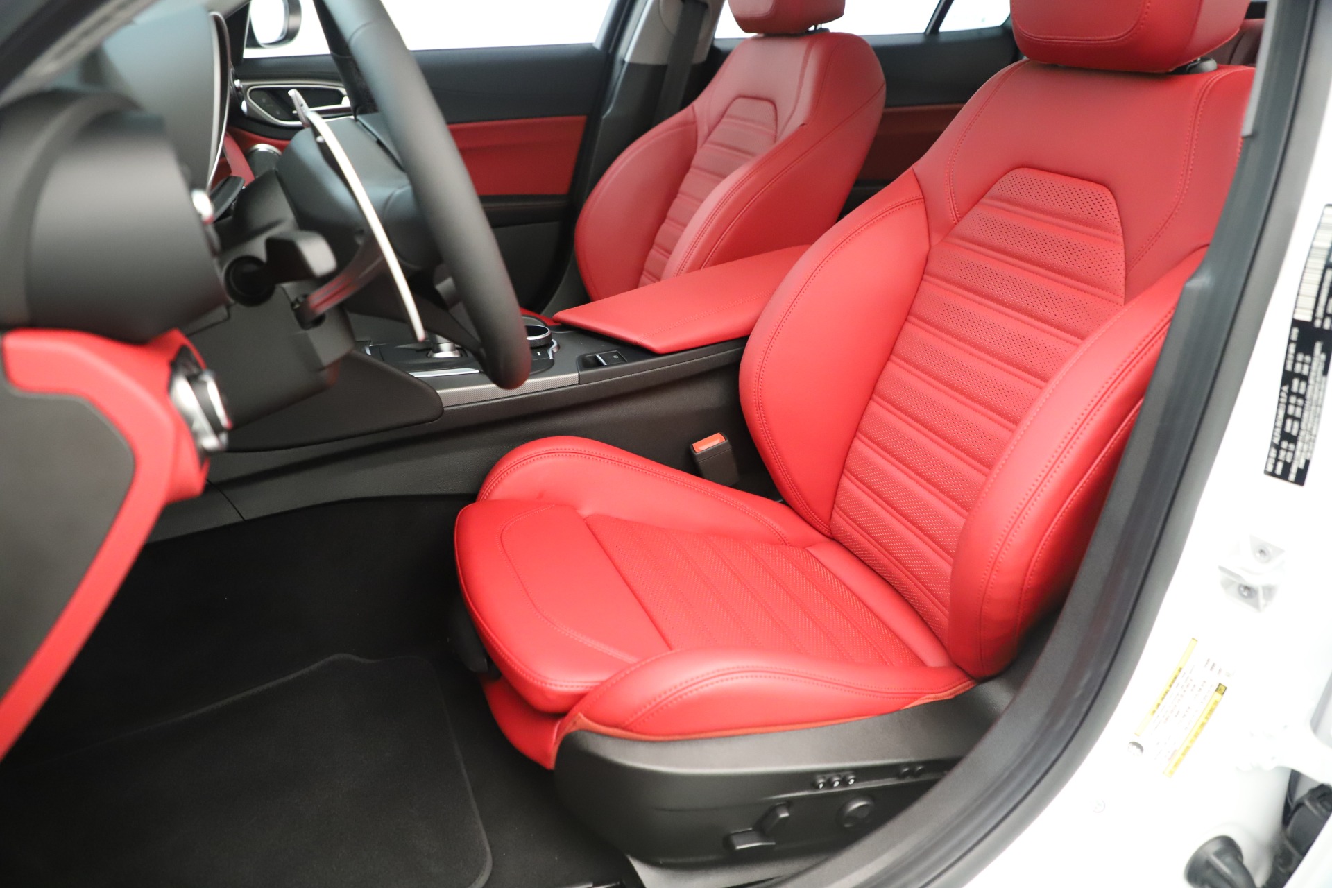 New-2019-Alfa-Romeo-Giulia-Ti-Sport-Q4