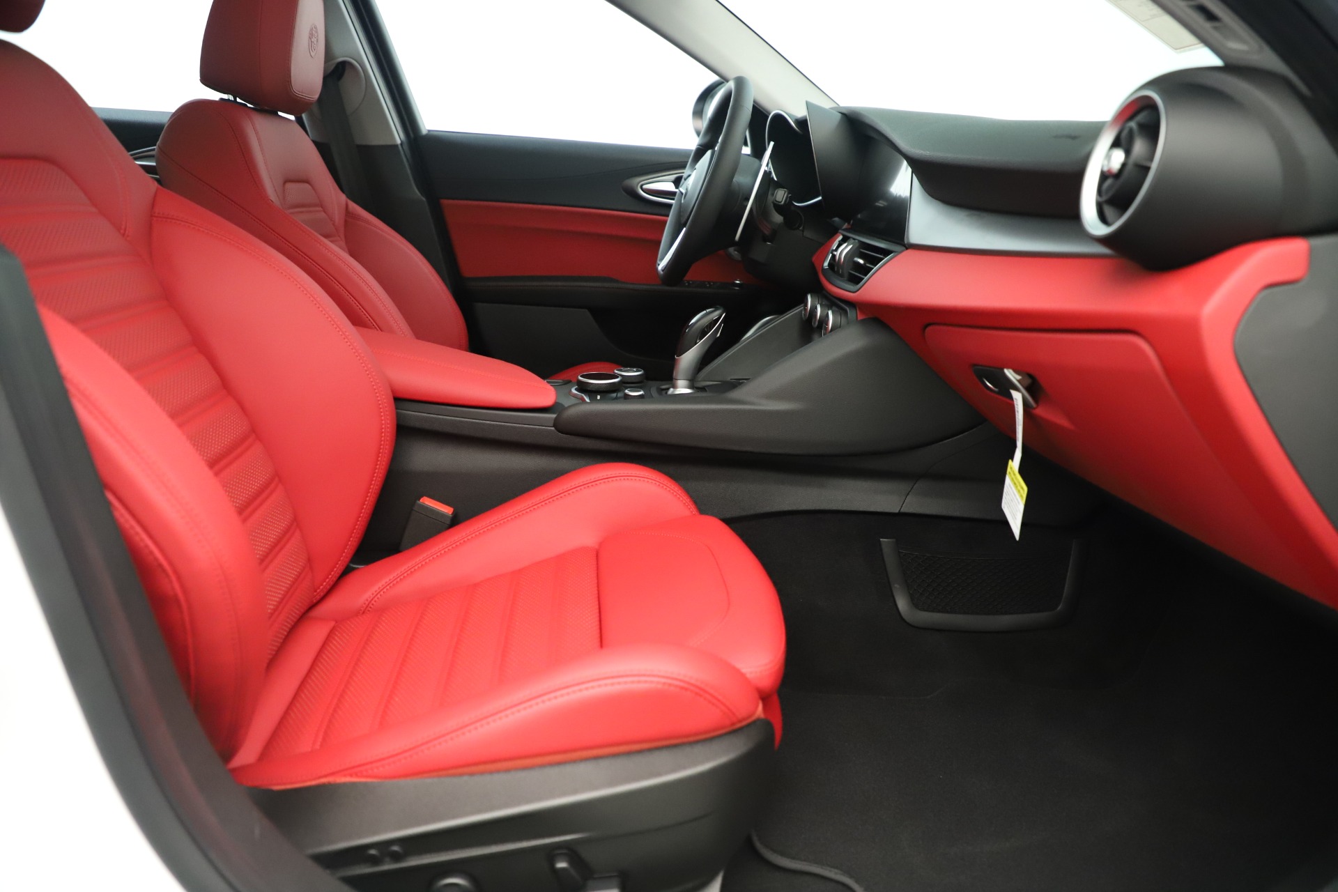 New-2019-Alfa-Romeo-Giulia-Ti-Sport-Q4