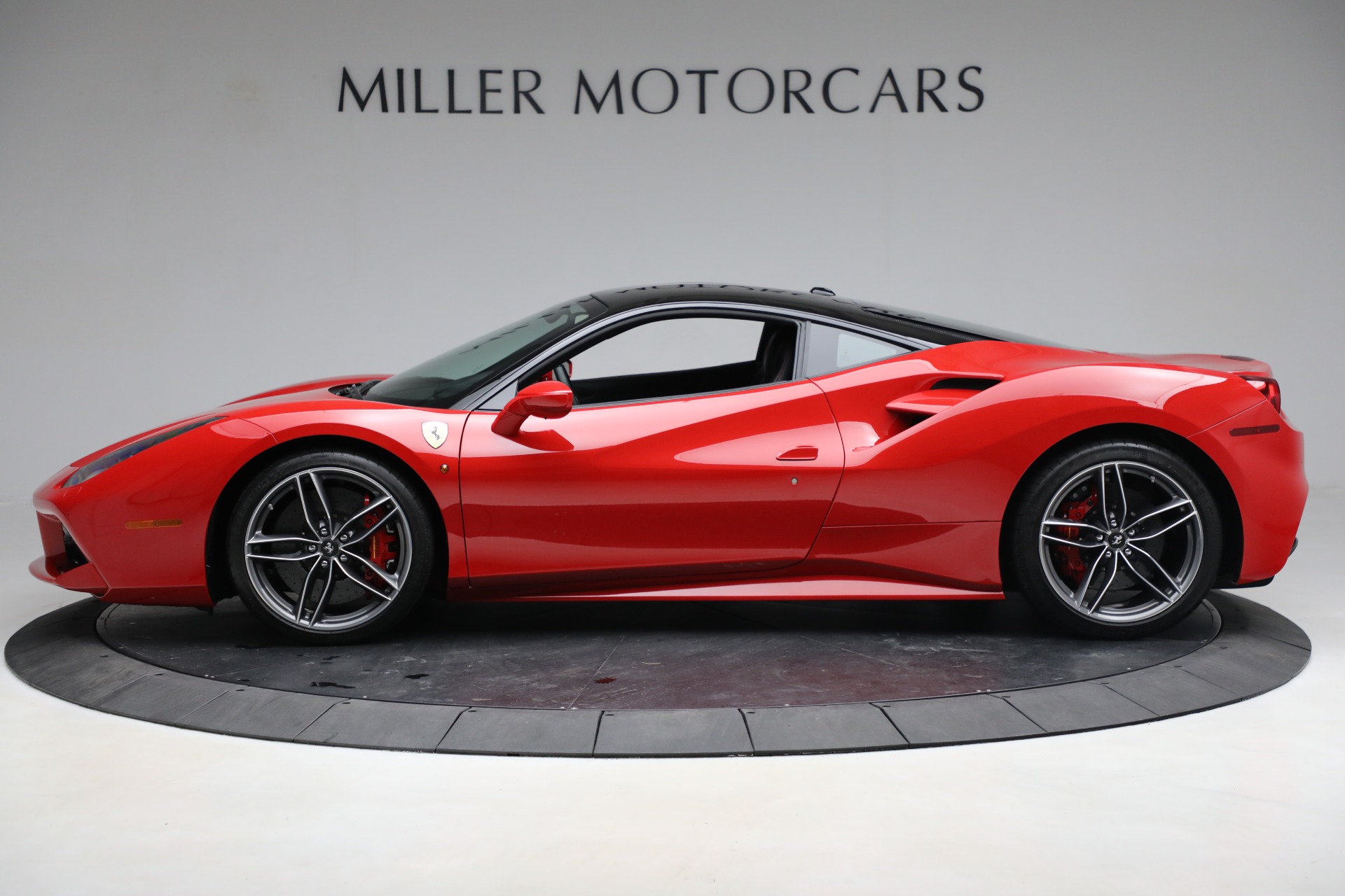 Used-2018-Ferrari-488-GTB