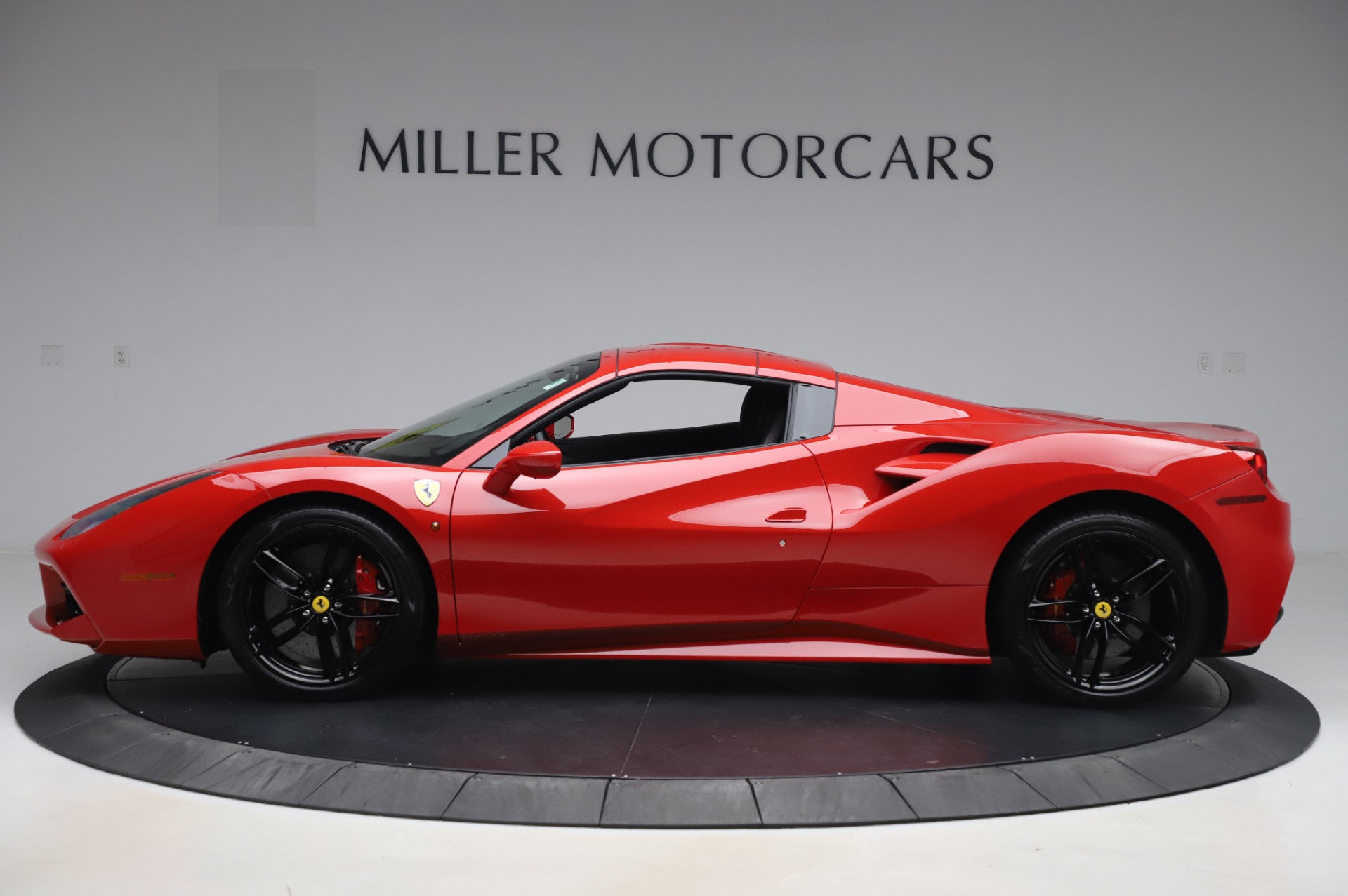 Used-2017-Ferrari-488-Spider