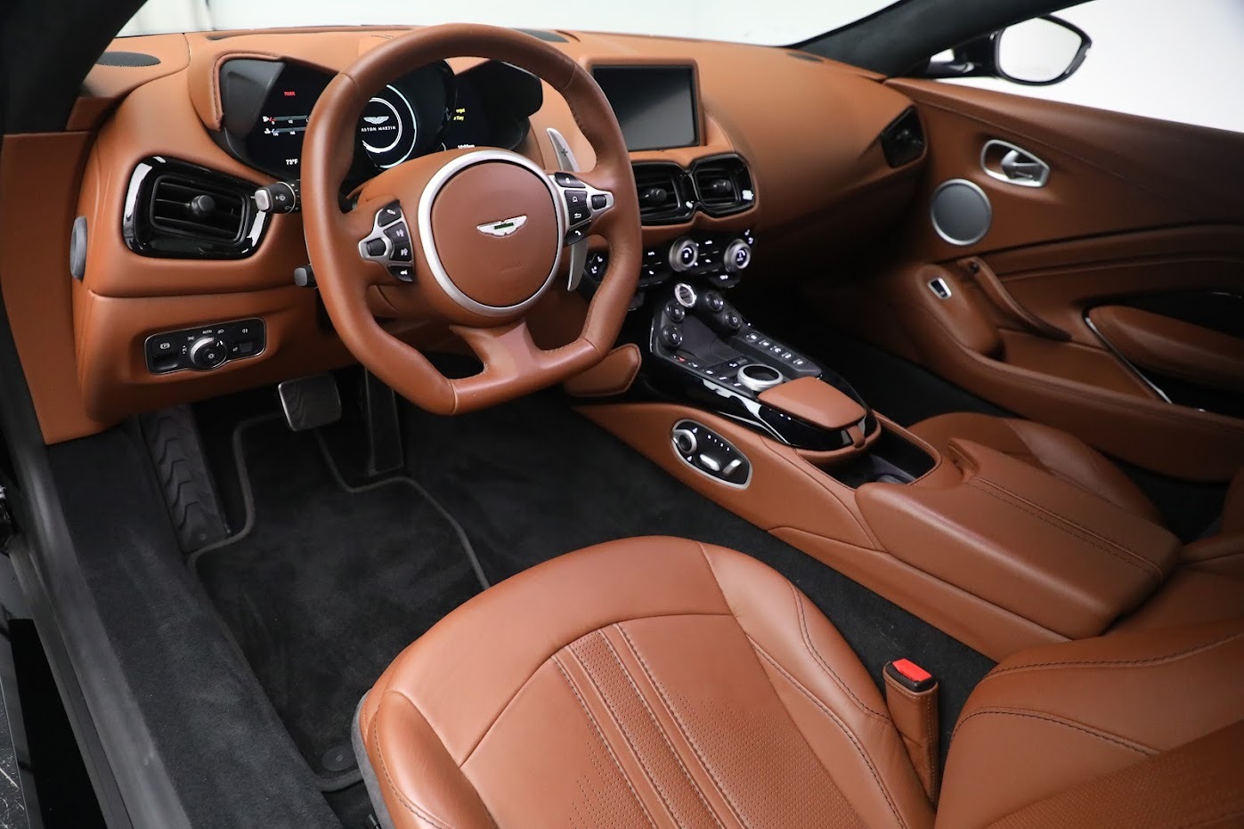 Used-2020-Aston-Martin-Vantage-Coupe