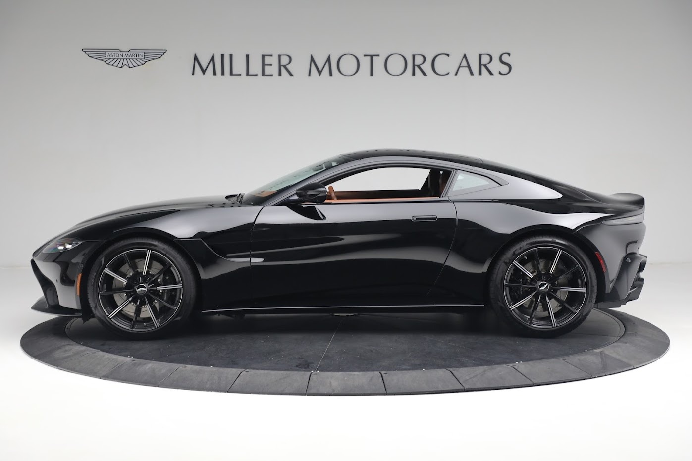 Used-2020-Aston-Martin-Vantage-Coupe