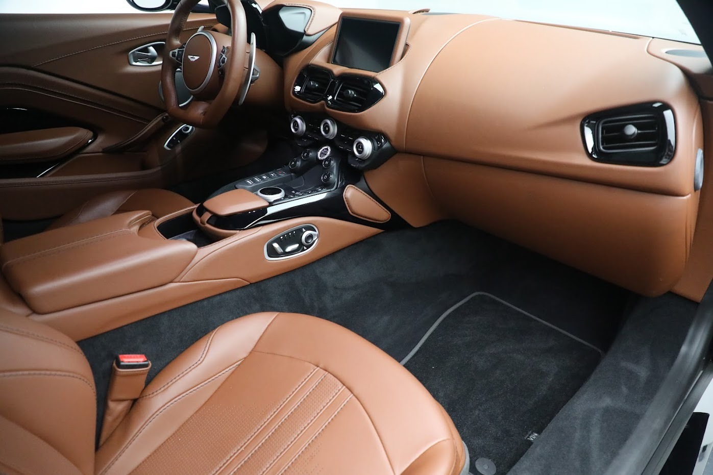 Used-2020-Aston-Martin-Vantage-Coupe