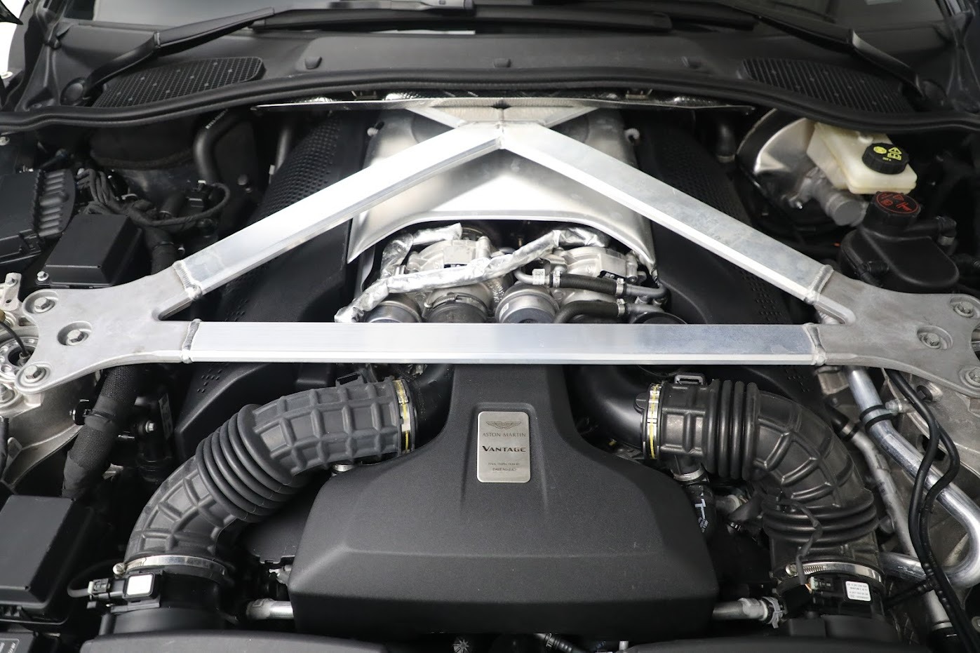 Used-2020-Aston-Martin-Vantage-Coupe