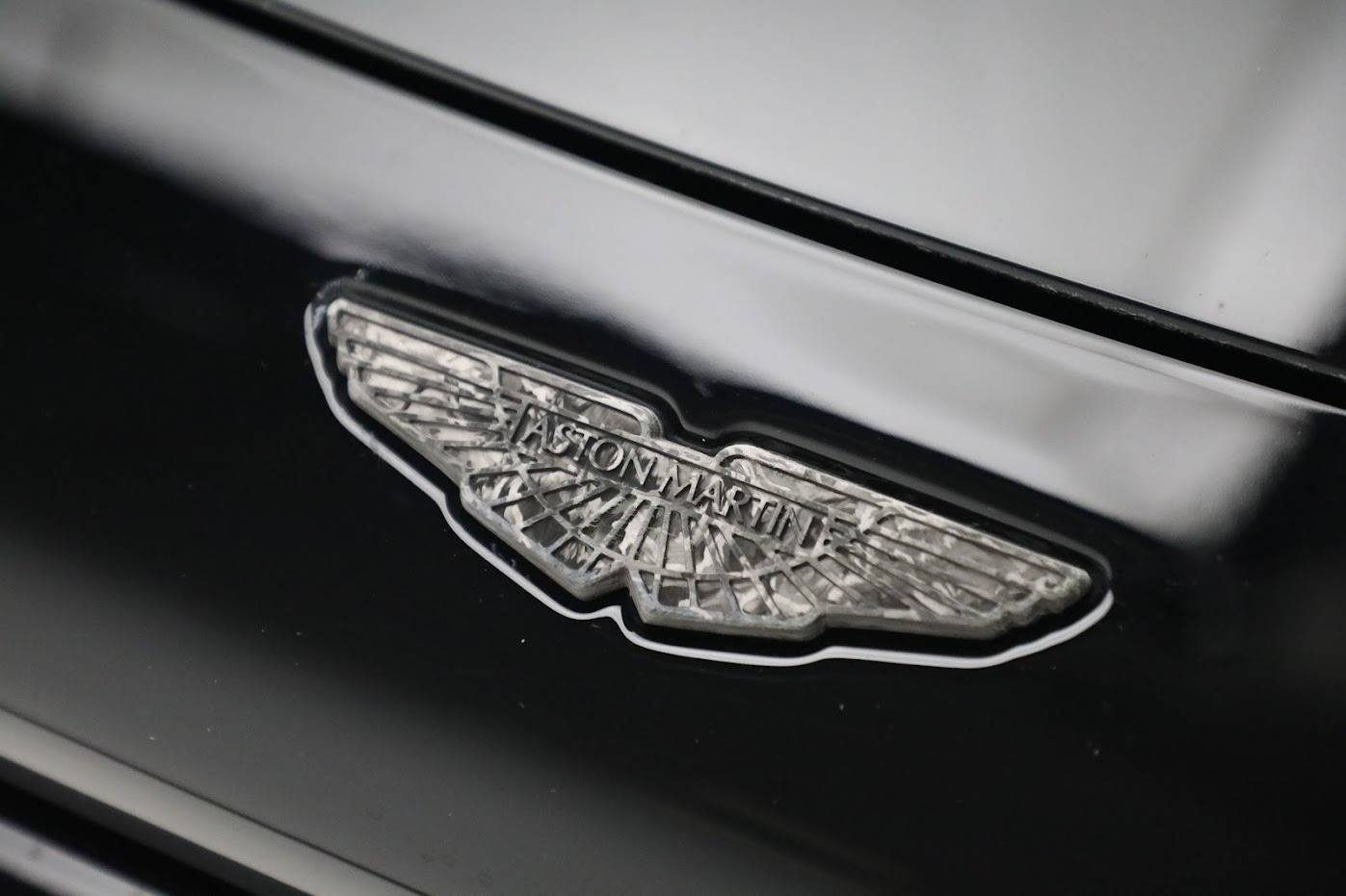 Used-2020-Aston-Martin-Vantage-Coupe