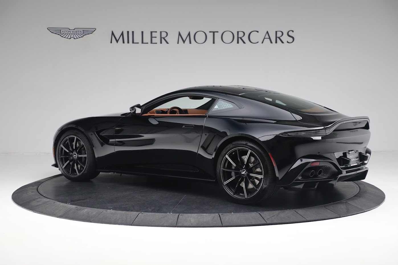 Used-2020-Aston-Martin-Vantage-Coupe