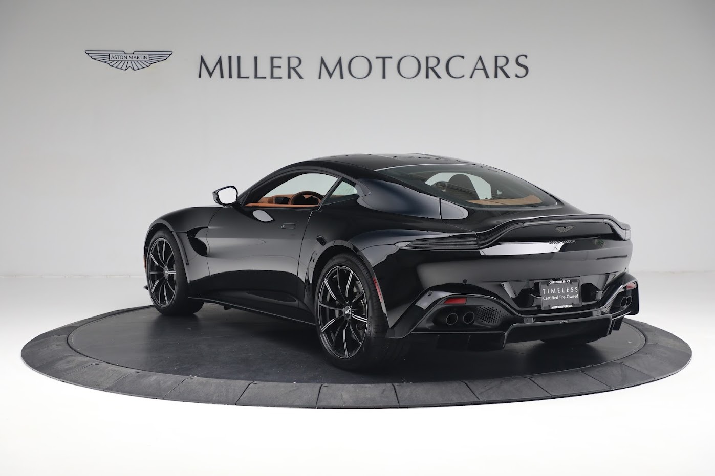 Used-2020-Aston-Martin-Vantage-Coupe