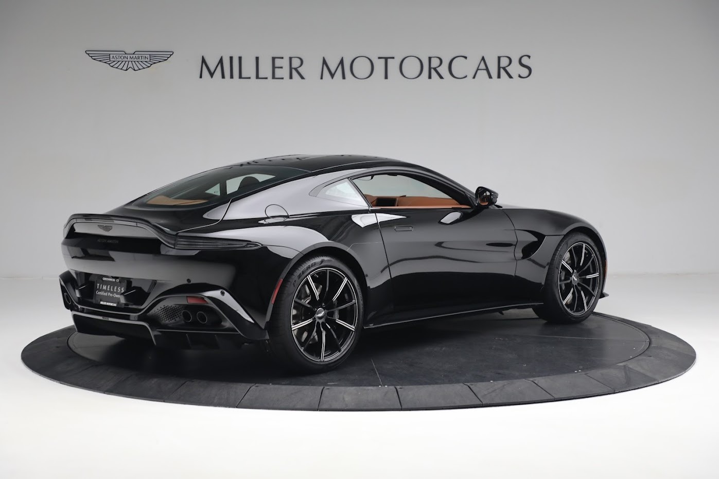 Used-2020-Aston-Martin-Vantage-Coupe