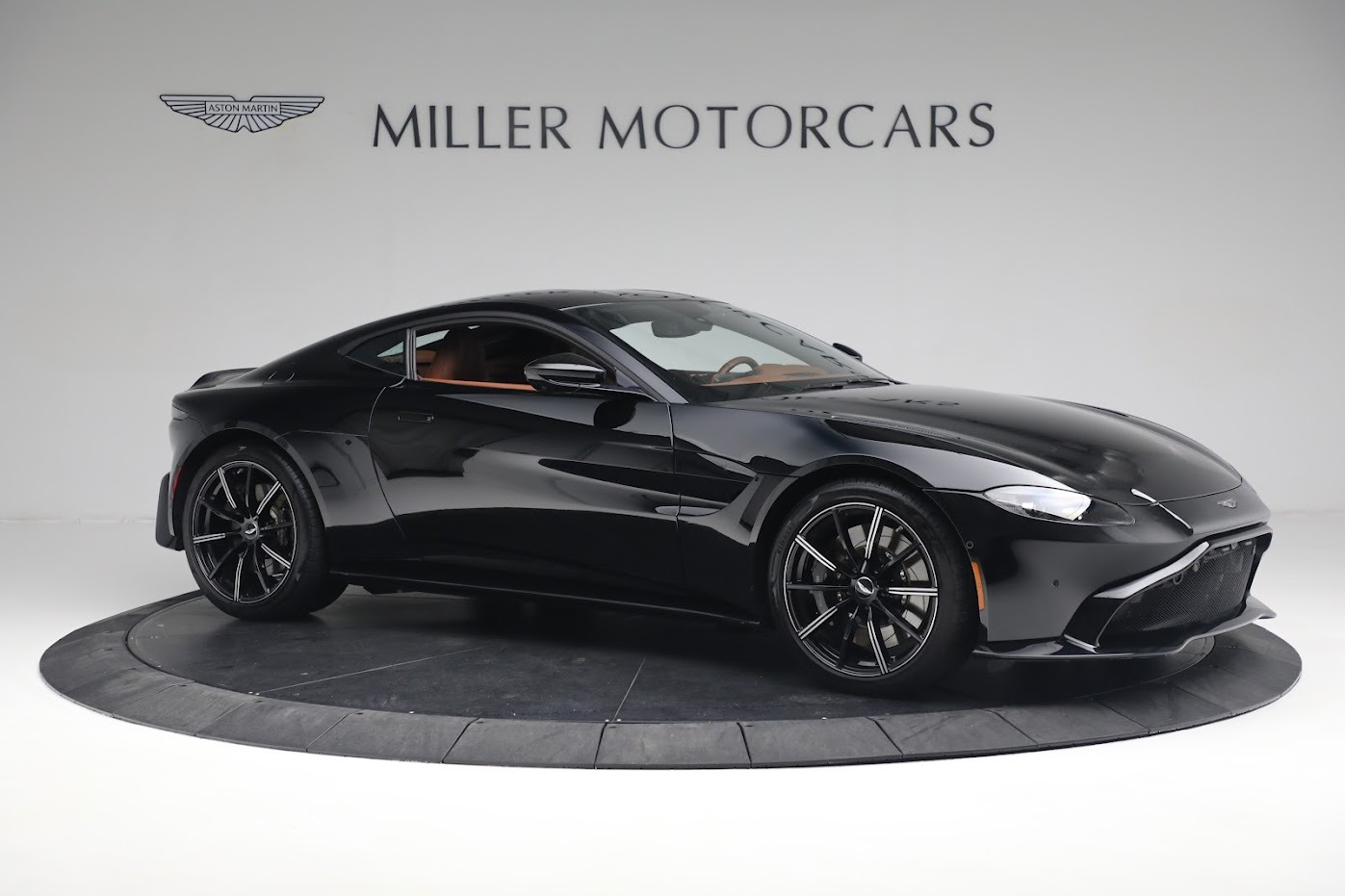 Used-2020-Aston-Martin-Vantage-Coupe