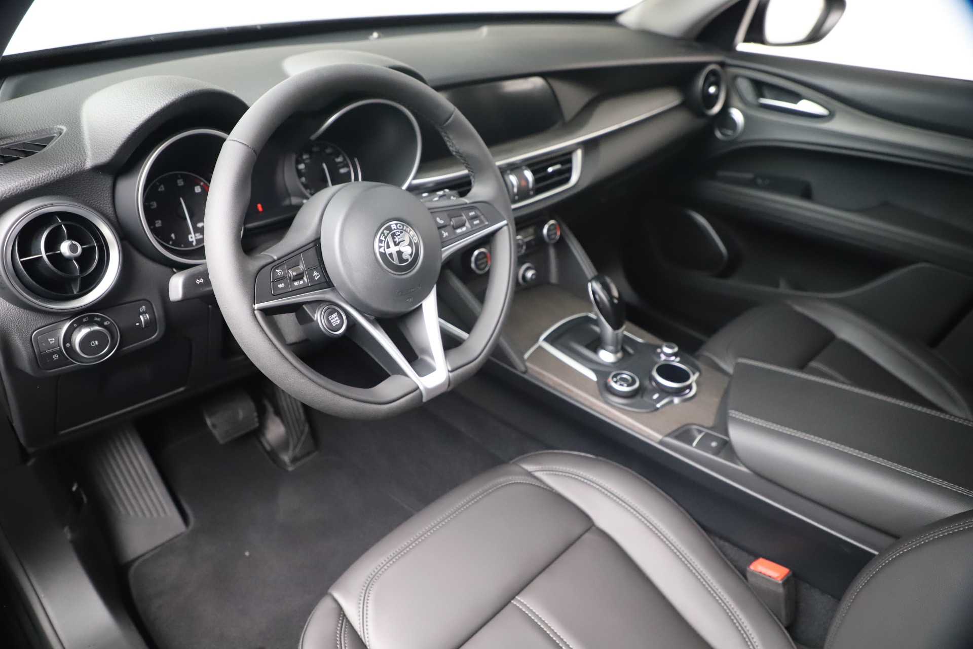 New-2019-Alfa-Romeo-Stelvio-Ti-Q4