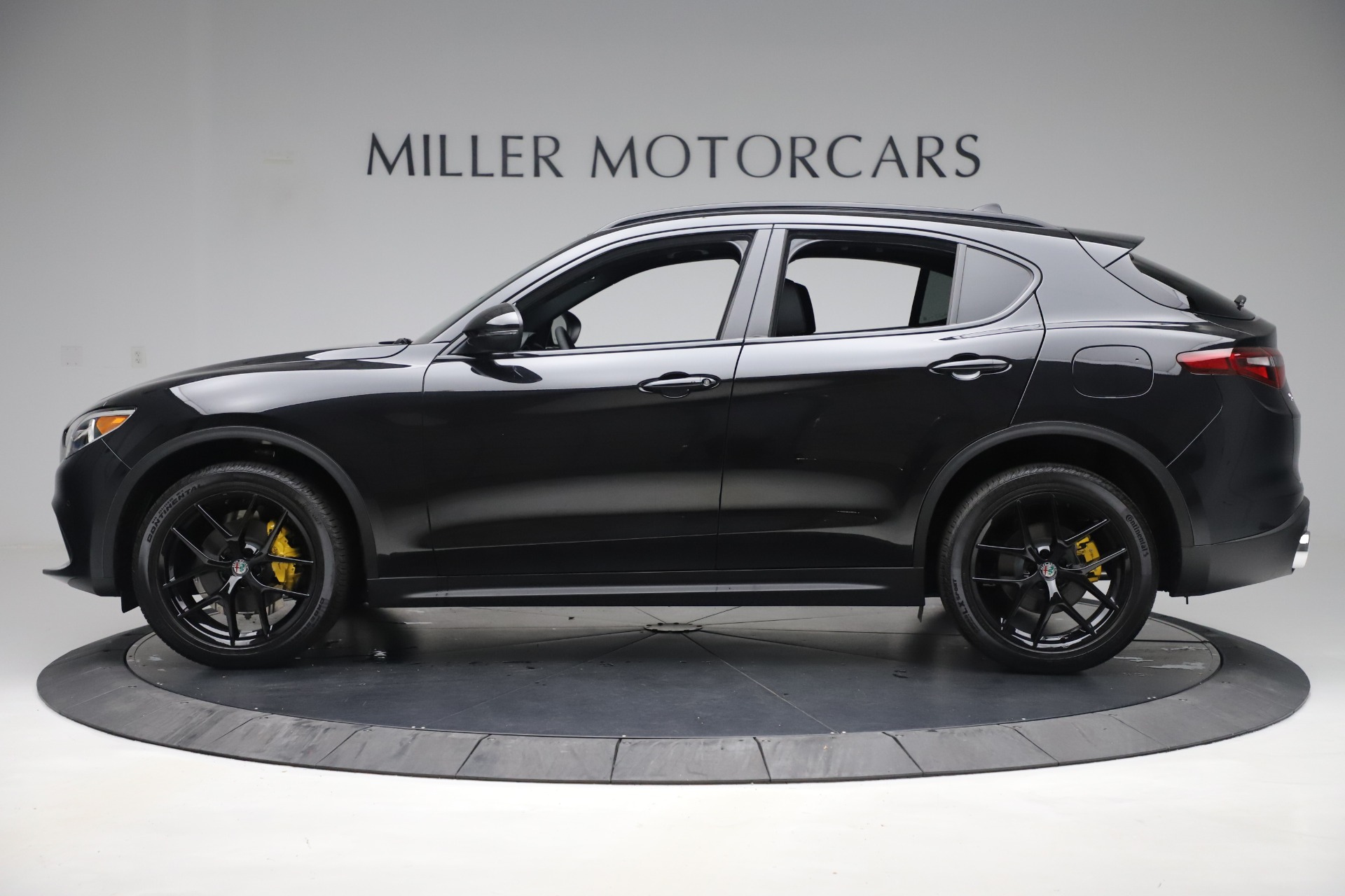 New-2019-Alfa-Romeo-Stelvio-Ti-Q4